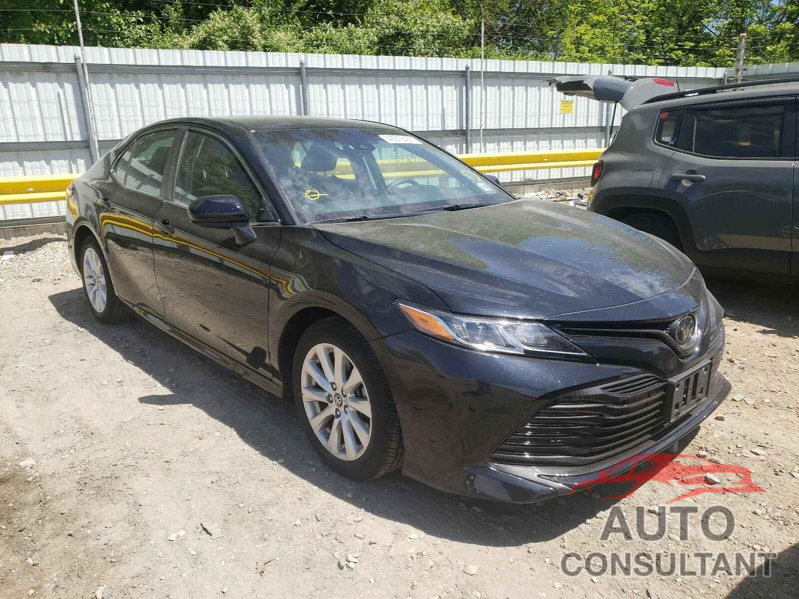 TOYOTA CAMRY 2018 - 4T1B11HK5JU526292