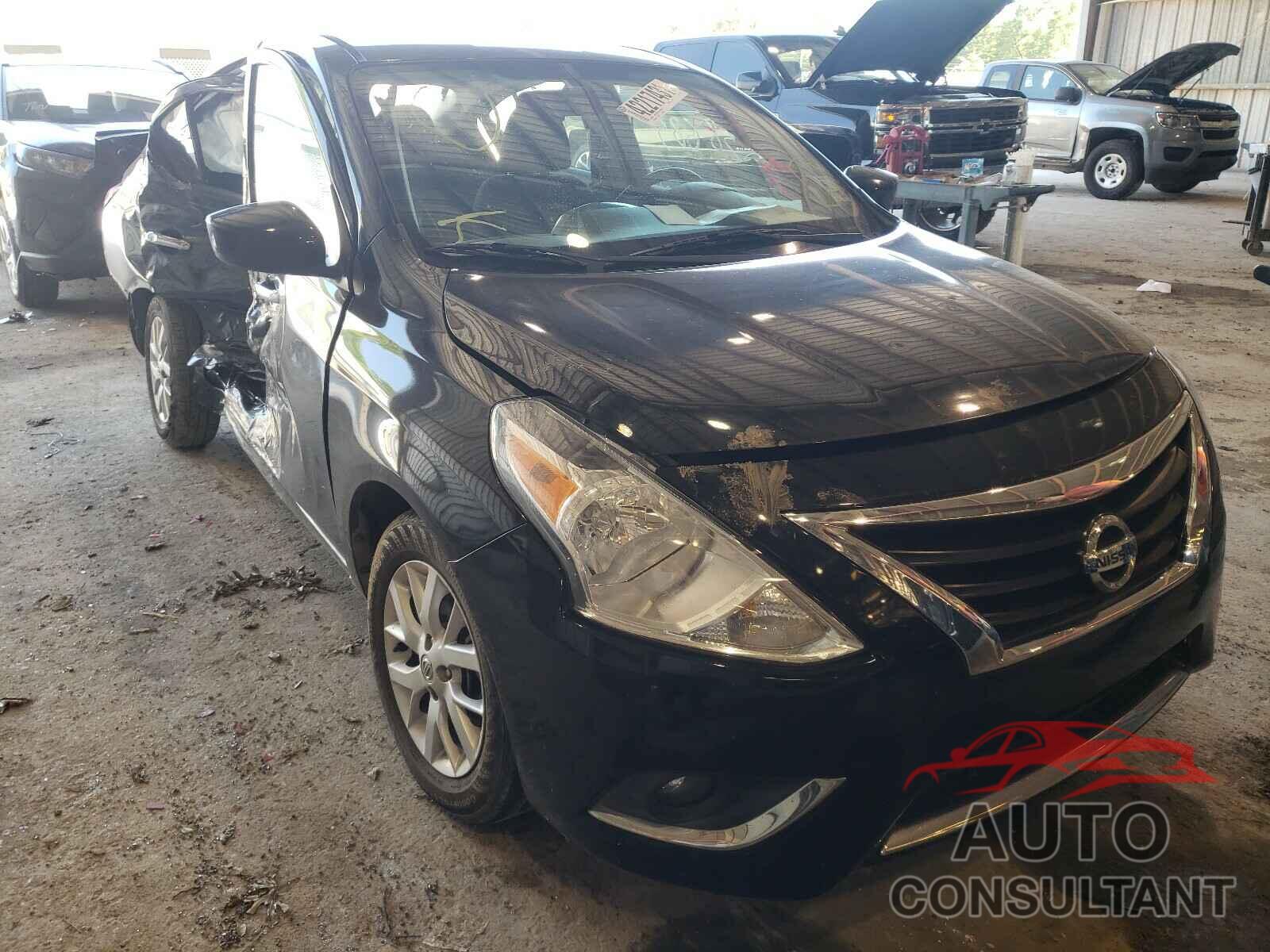 NISSAN VERSA 2018 - 3N1CN7APXJL852088