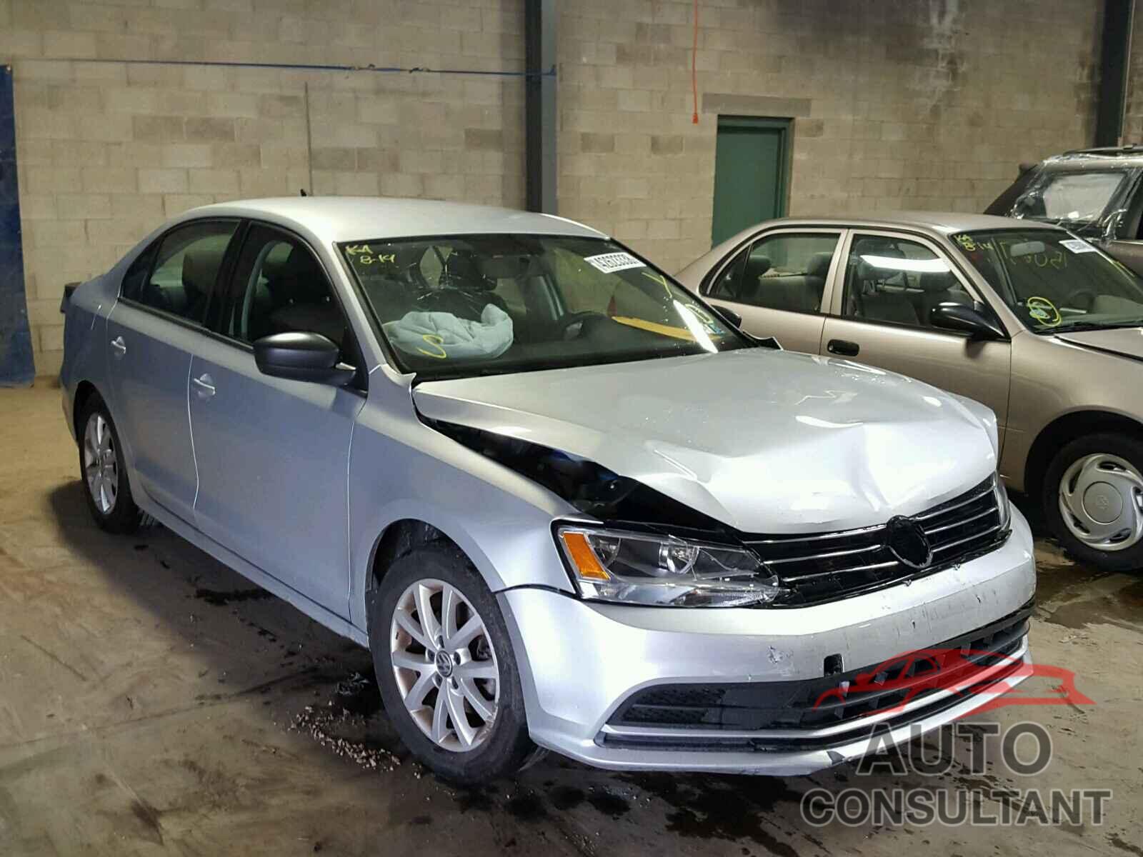 VOLKSWAGEN JETTA 2015 - 3VWD17AJ6FM413249