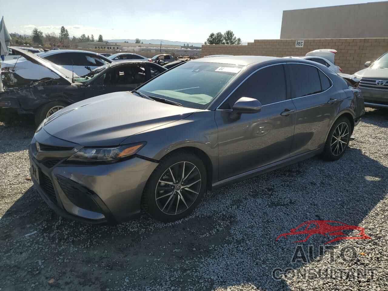 TOYOTA CAMRY 2021 - 4T1G11AK8MU532852