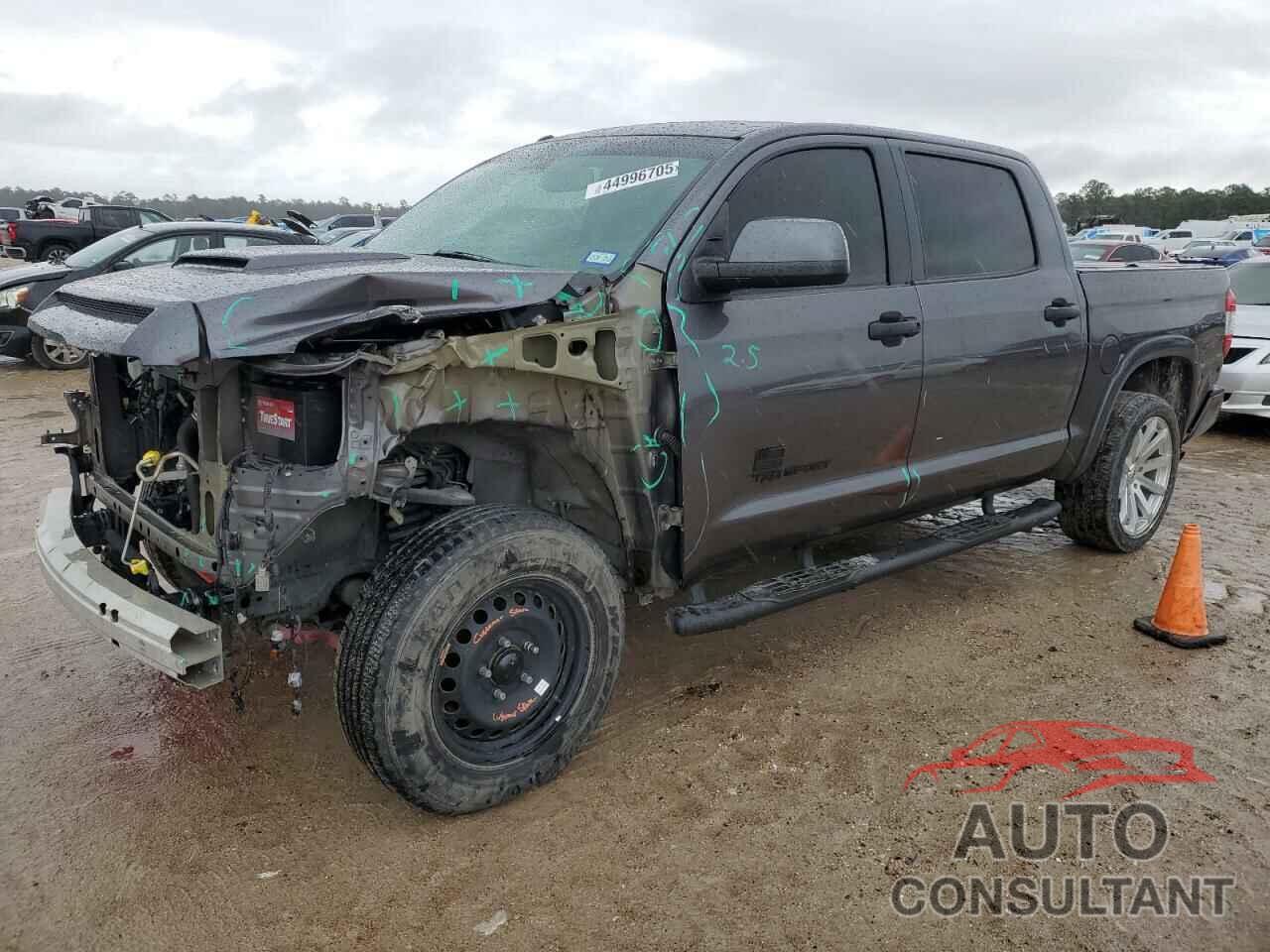 TOYOTA TUNDRA 2019 - 5TFDY5F18KX849472