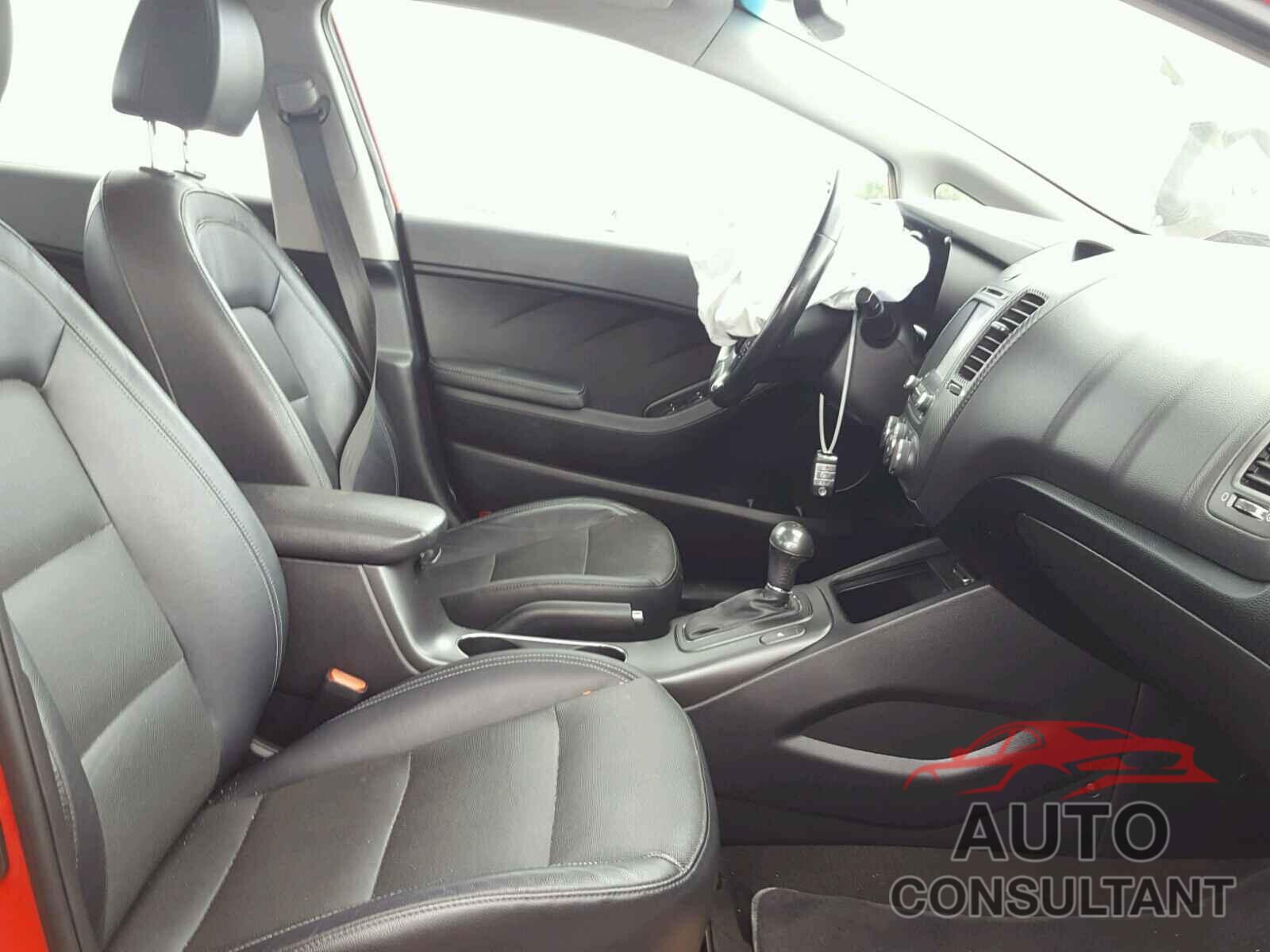 KIA FORTE 2016 - KNAFZ4A84G5470361