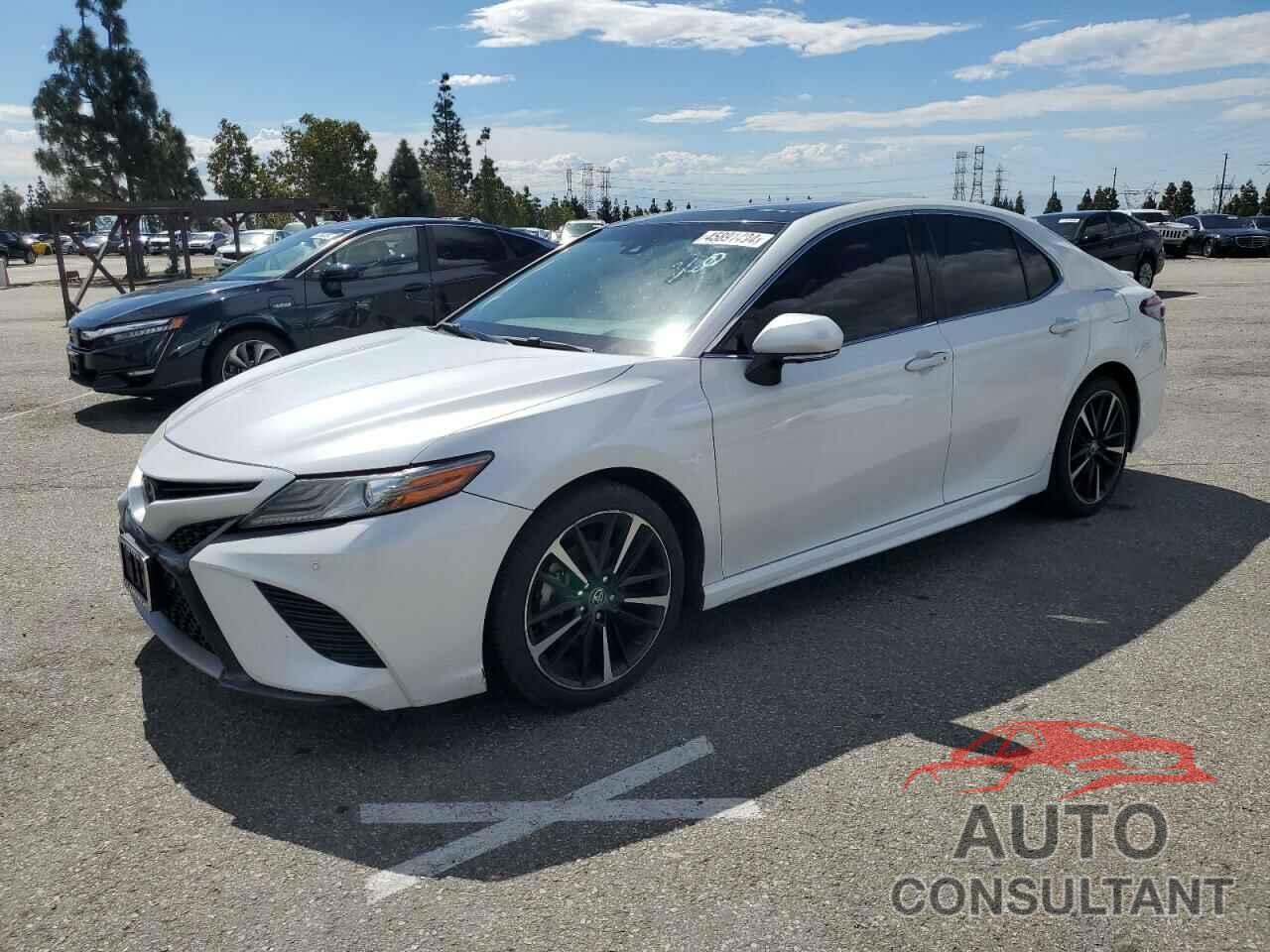 TOYOTA CAMRY 2018 - 4T1B61HK7JU051990