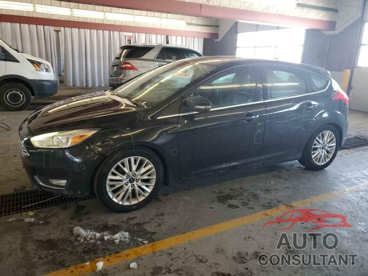 FORD FOCUS 2015 - 1FADP3N26FL260103