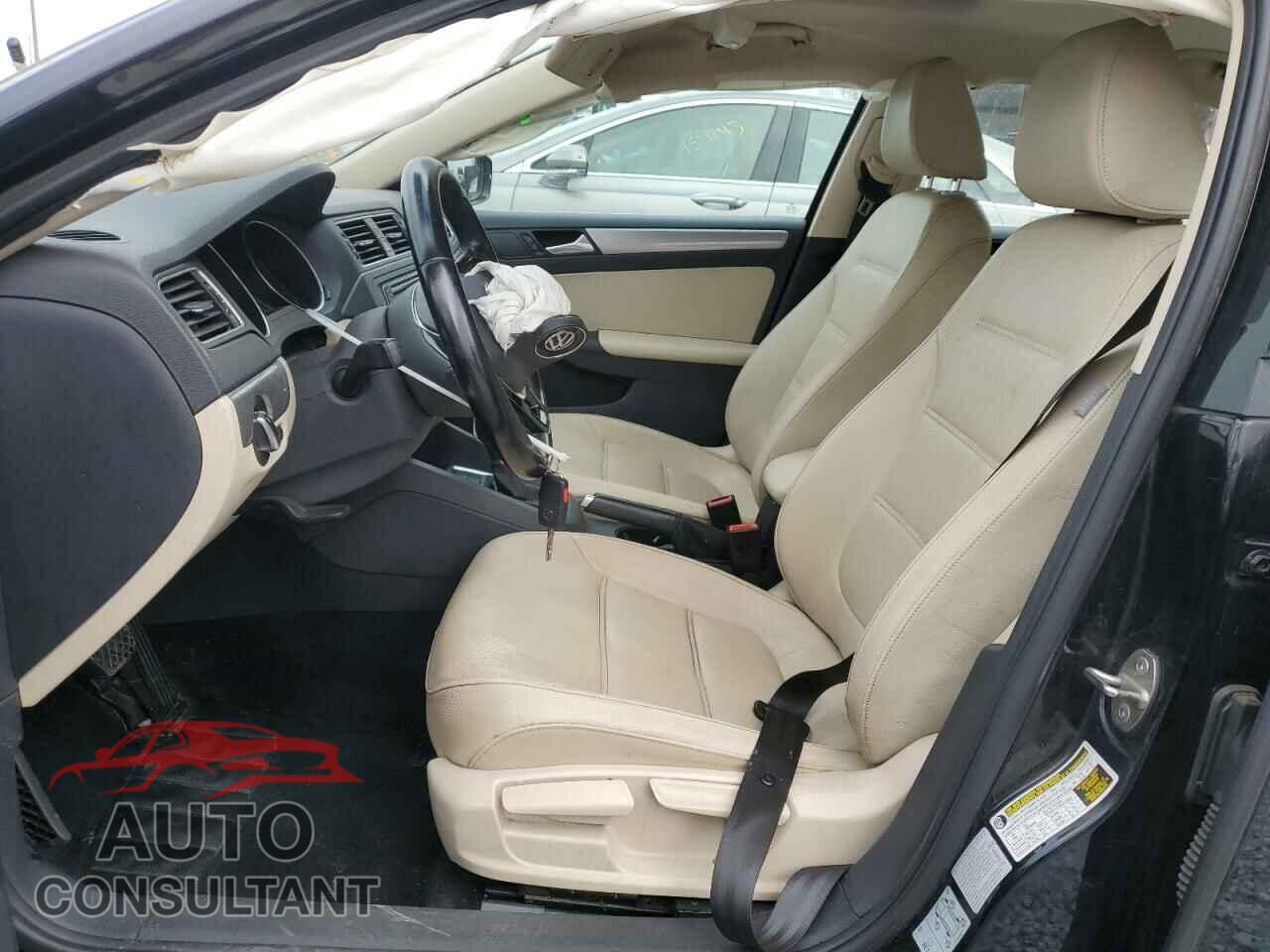 VOLKSWAGEN JETTA 2017 - 3VWDB7AJ7HM337878