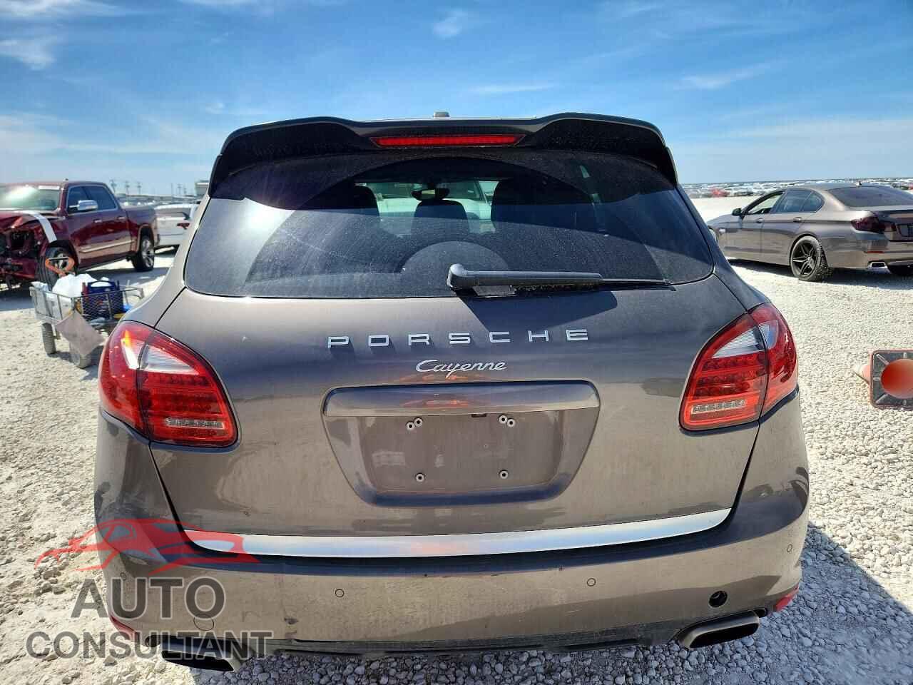 PORSCHE CAYENNE 2012 - WP1AA2A22CLA10043