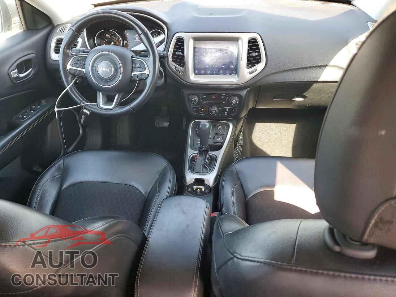 JEEP COMPASS 2018 - 3C4NJDBB3JT178207