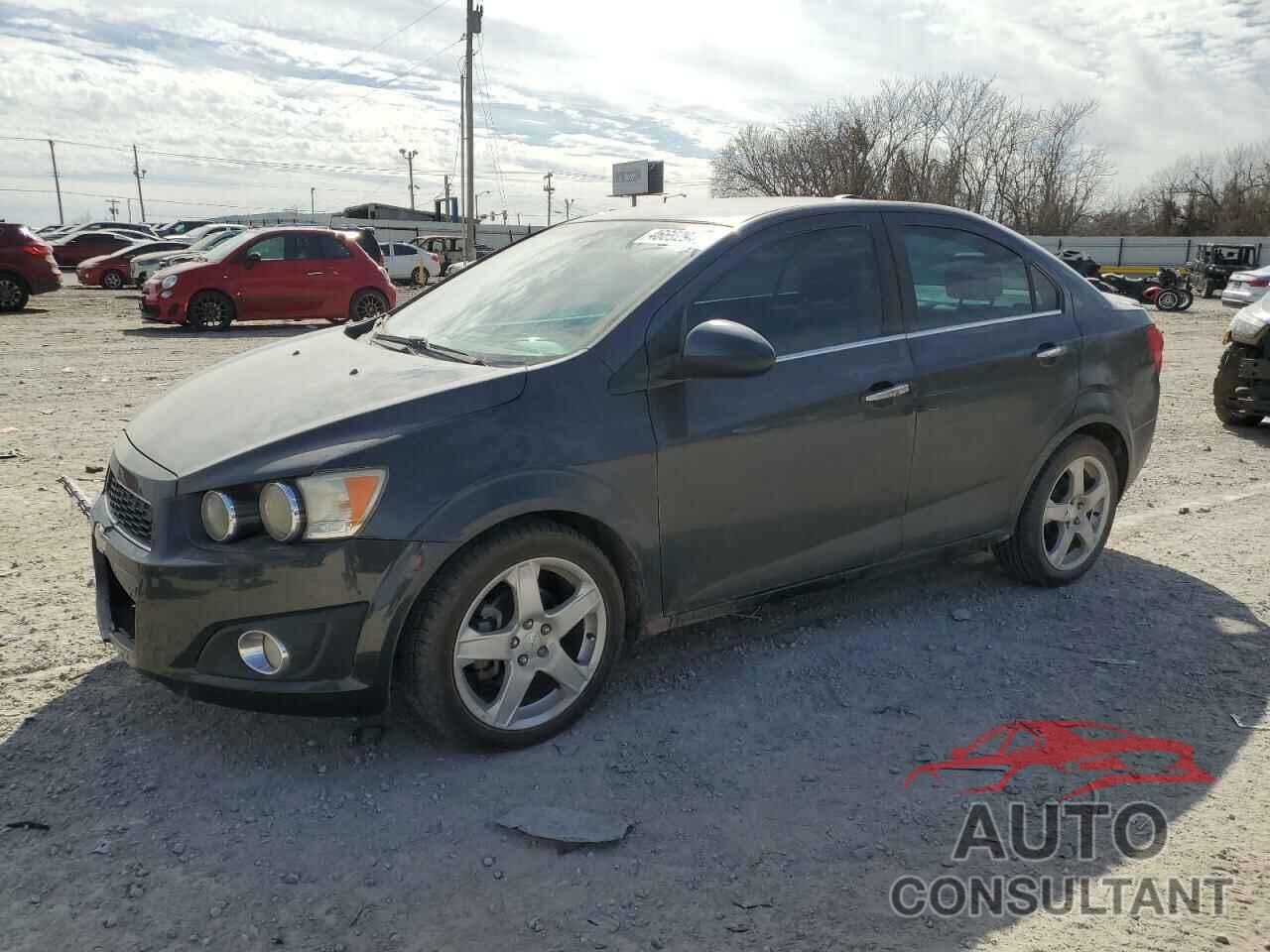 CHEVROLET SONIC 2015 - 1G1JE5SB4F4102879