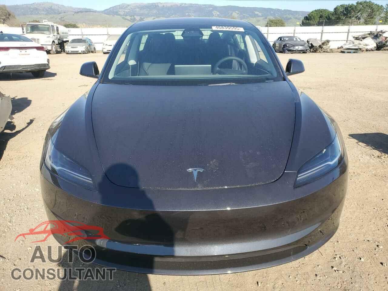 TESLA MODEL 3 2024 - 5YJ3E1EB3RF834793