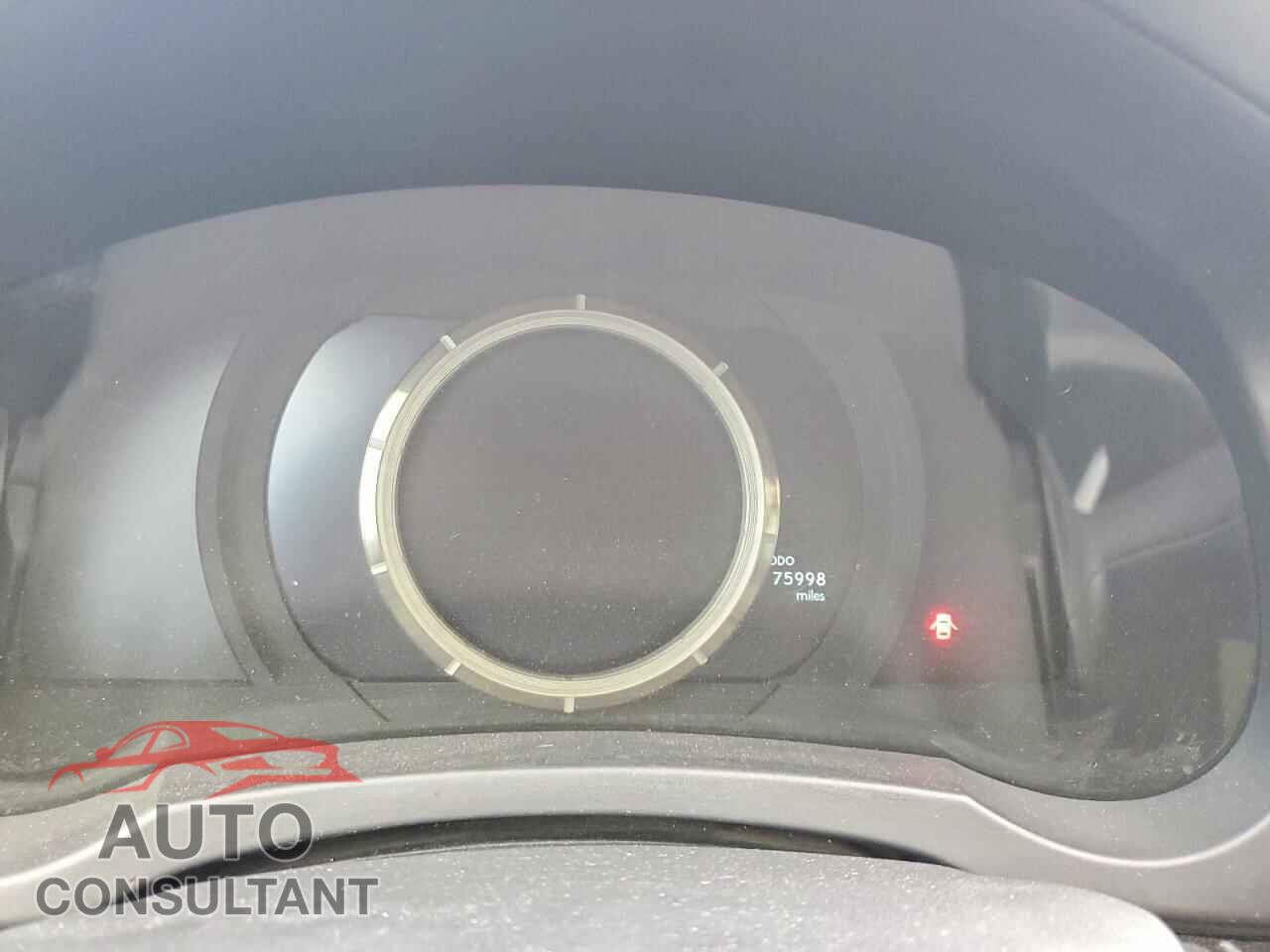 LEXUS IS 2016 - JTHBA1D24G5023851