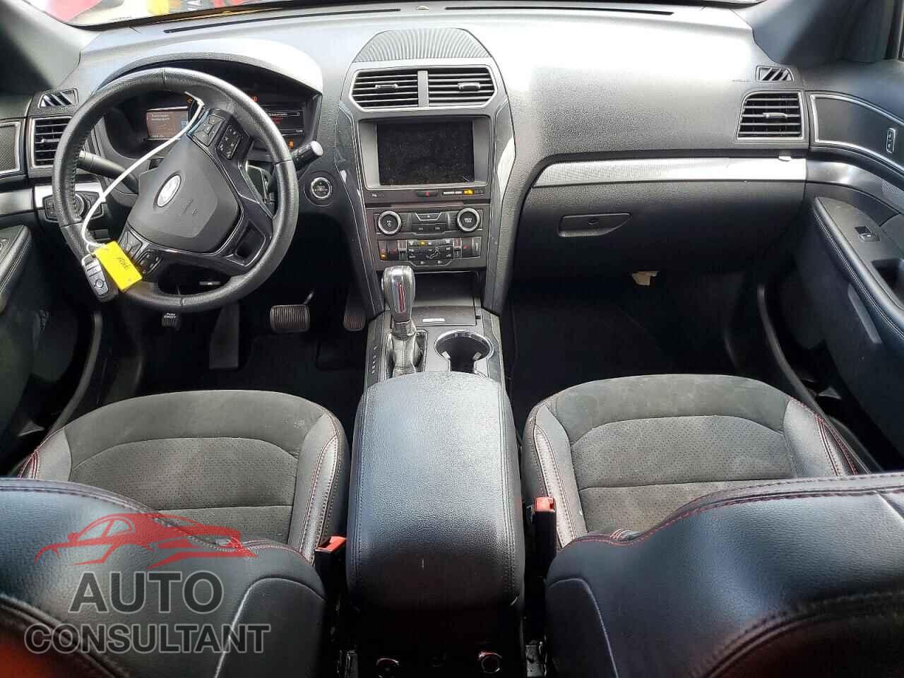 FORD EXPLORER 2018 - 1FM5K7D82JGB31525