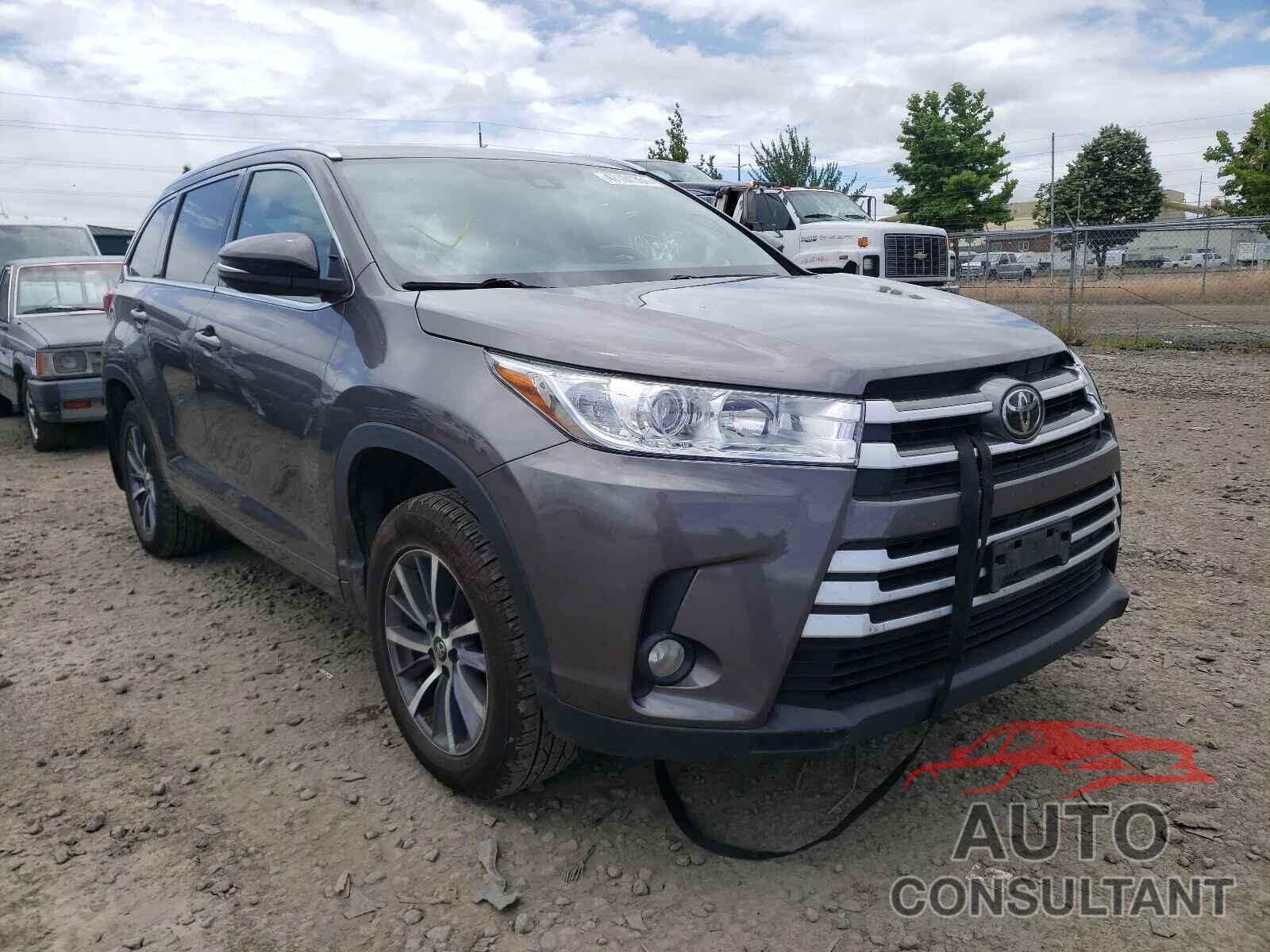 TOYOTA HIGHLANDER 2017 - 5TDJZRFH9HS386129
