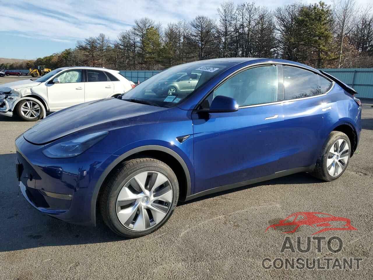 TESLA MODEL Y 2025 - 7SAYGDEE2SF292851