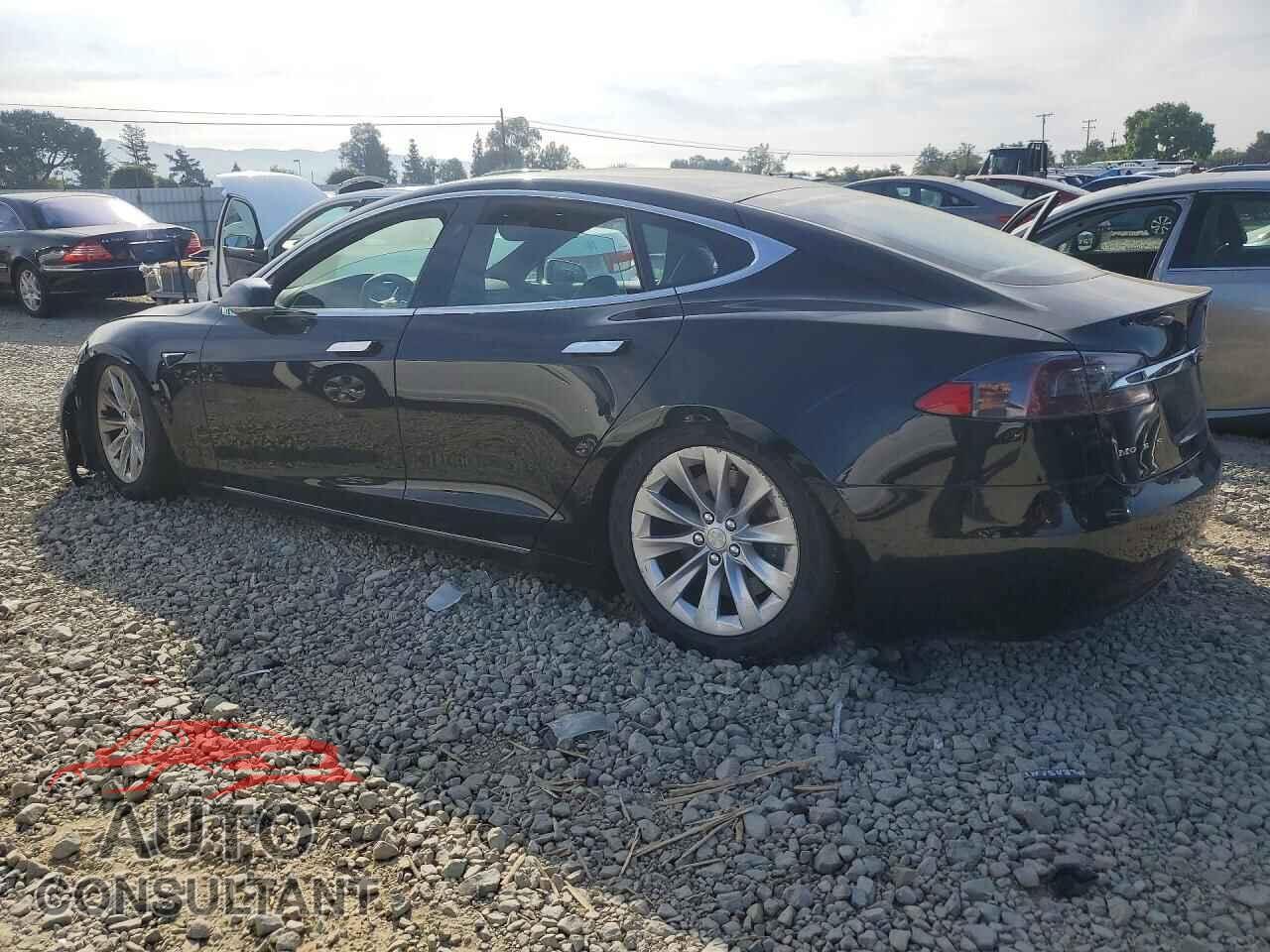 TESLA MODEL S 2018 - 5YJSA1E24JF249099