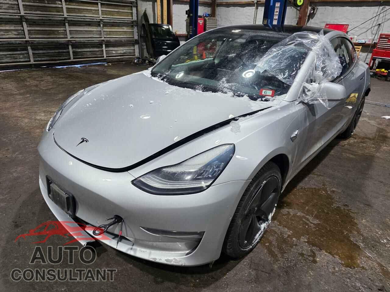 TESLA MODEL 3 2018 - 5YJ3E1EB4JF104542