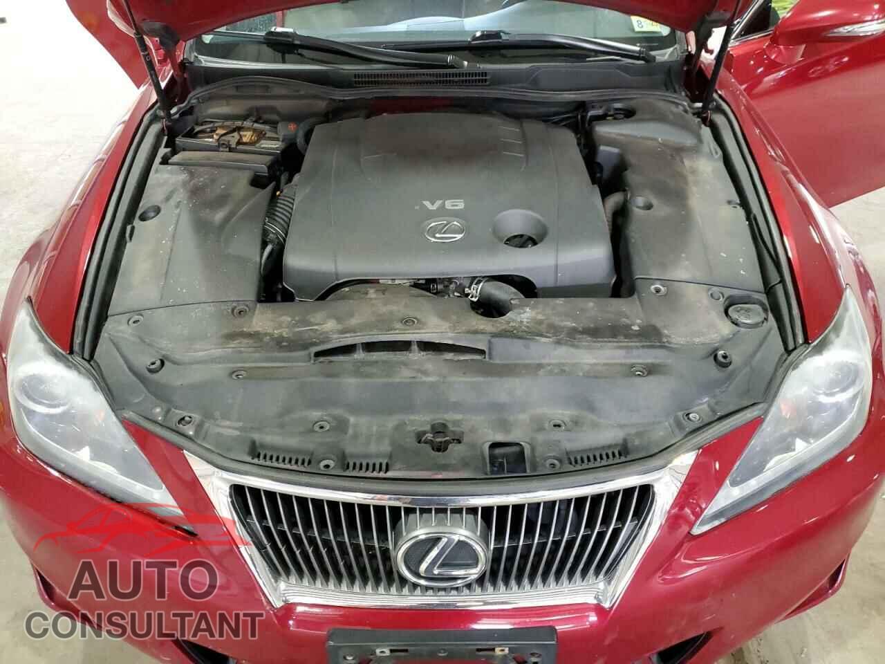 LEXUS IS 2012 - JTHCF5C24C5054431