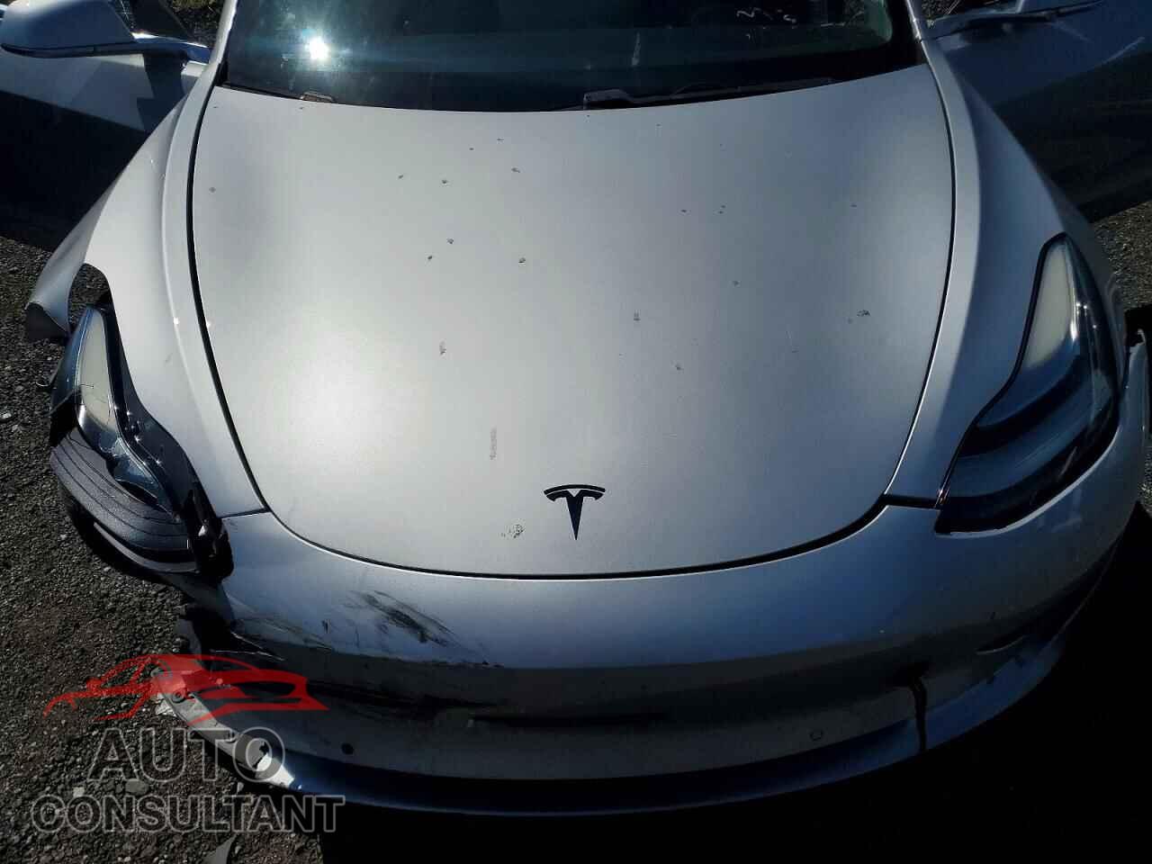TESLA MODEL 3 2018 - 5YJ3E1EA5JF040423