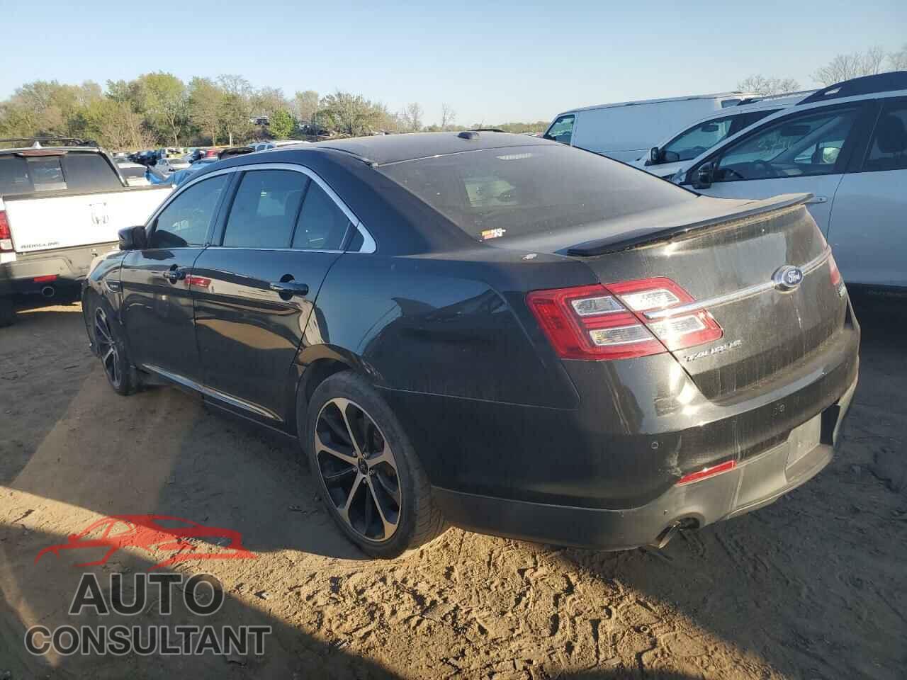 FORD TAURUS 2015 - 1FAHP2KTXFG111002