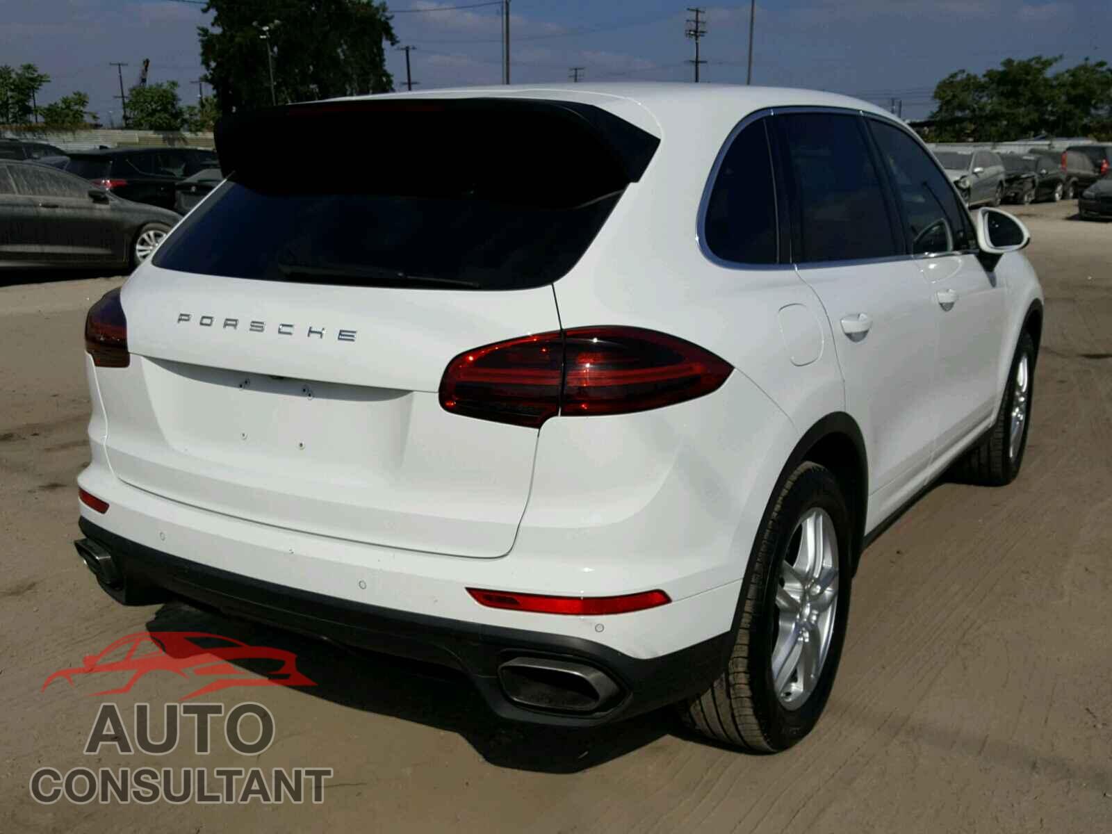 PORSCHE CAYENNE 2016 - WP1AA2A23GLA10073