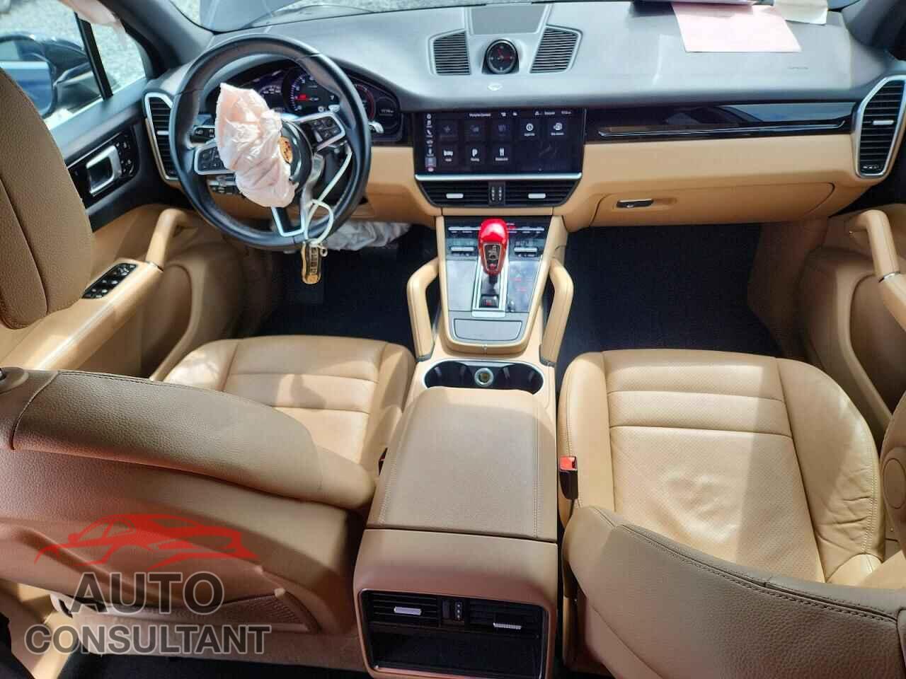 PORSCHE CAYENNE 2020 - WP1AA2AY2LDA01809