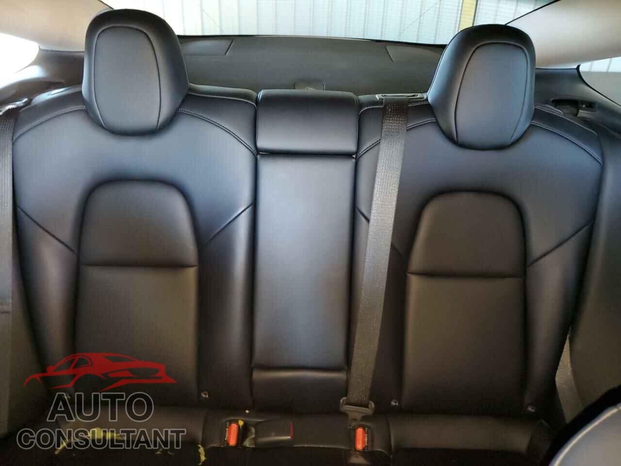 TESLA MODEL 3 2022 - 5YJ3E1EB8NF135685