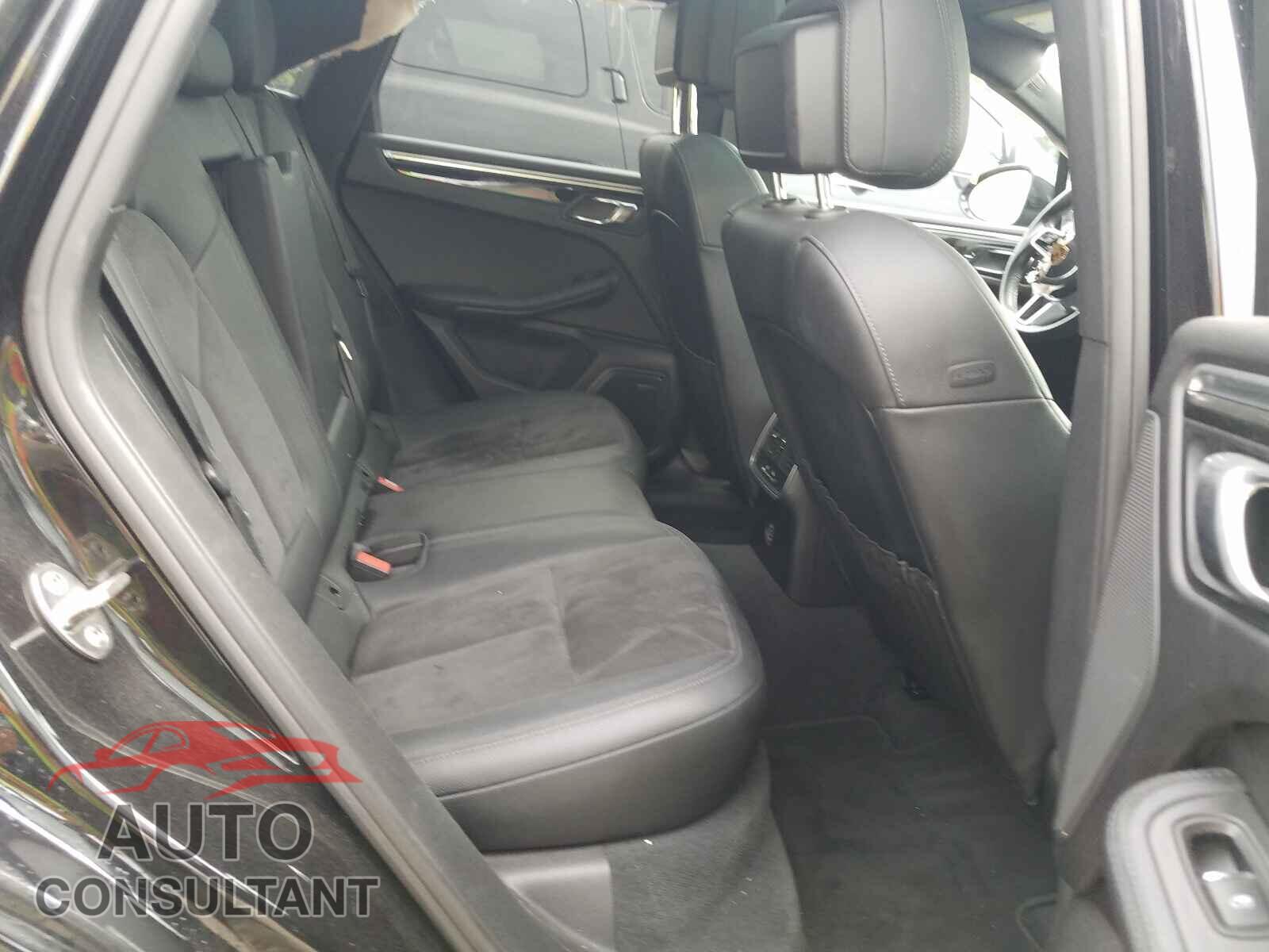 PORSCHE MACAN 2017 - WP1AA2A55HLB03270