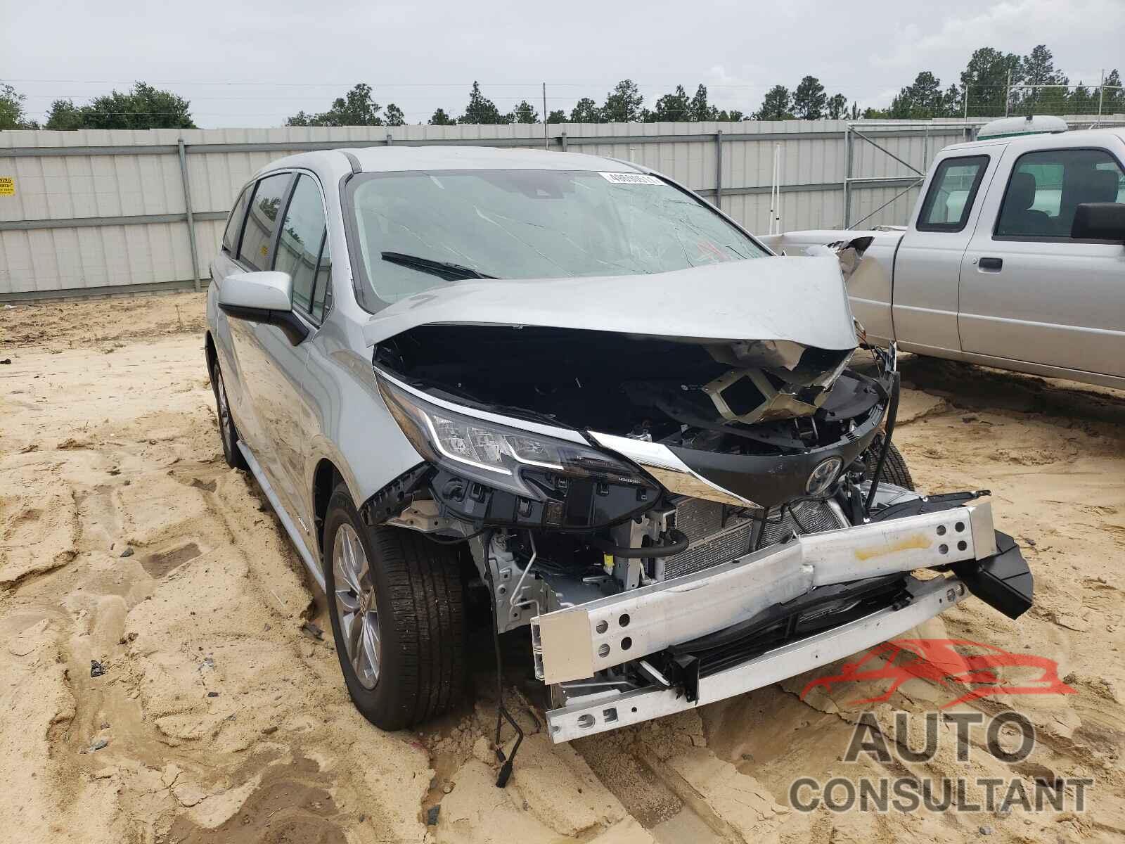 TOYOTA SIENNA 2021 - 5TDKRKEC5MS028649