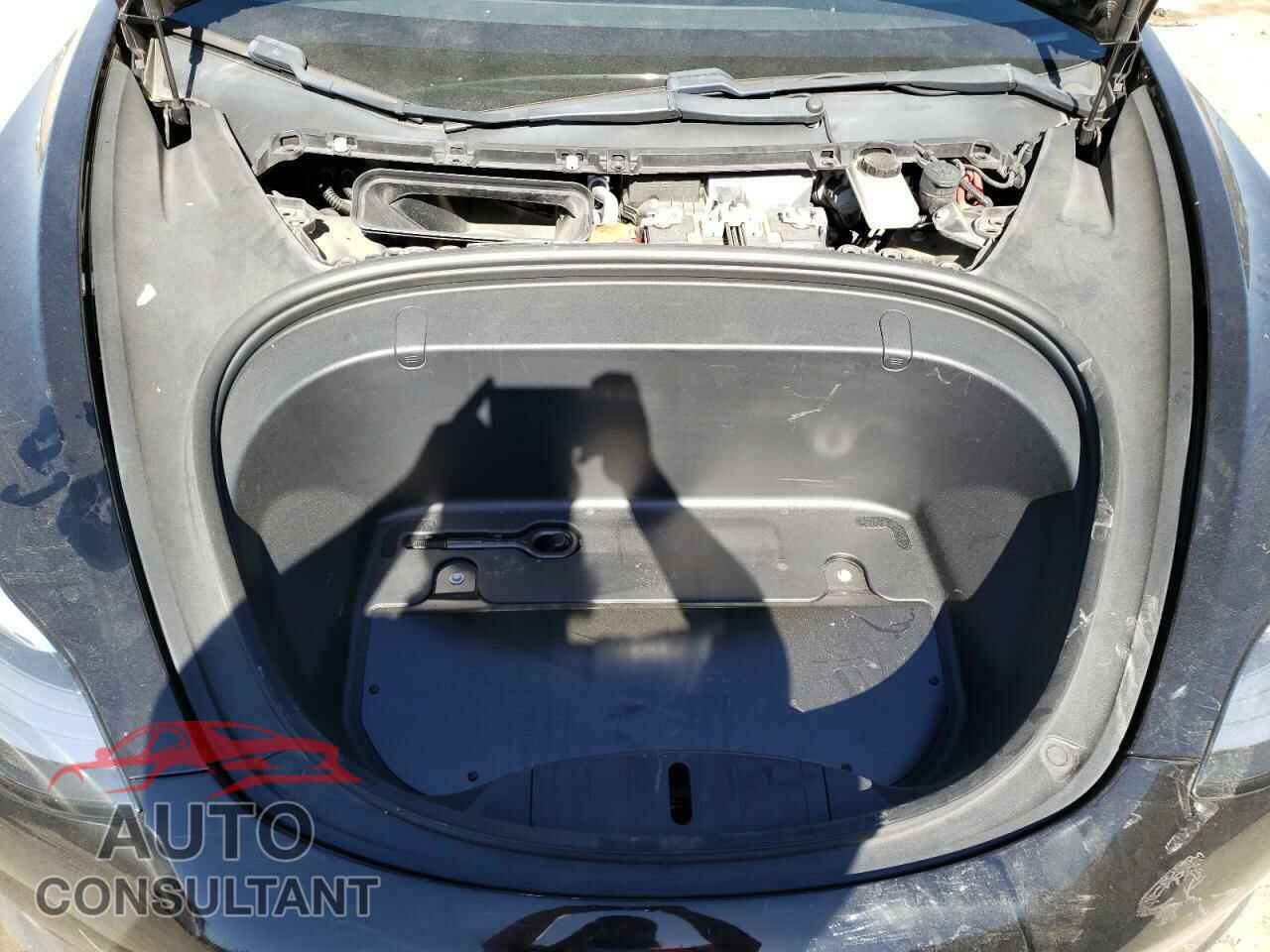 TESLA MODEL 3 2018 - 5YJ3E1EA5JF171738