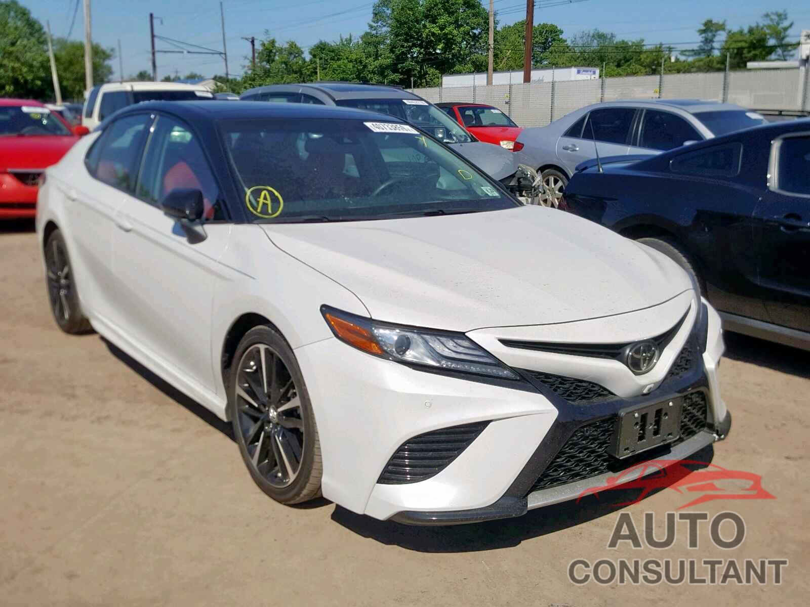 TOYOTA CAMRY 2018 - 4T1BZ1HK8JU001221