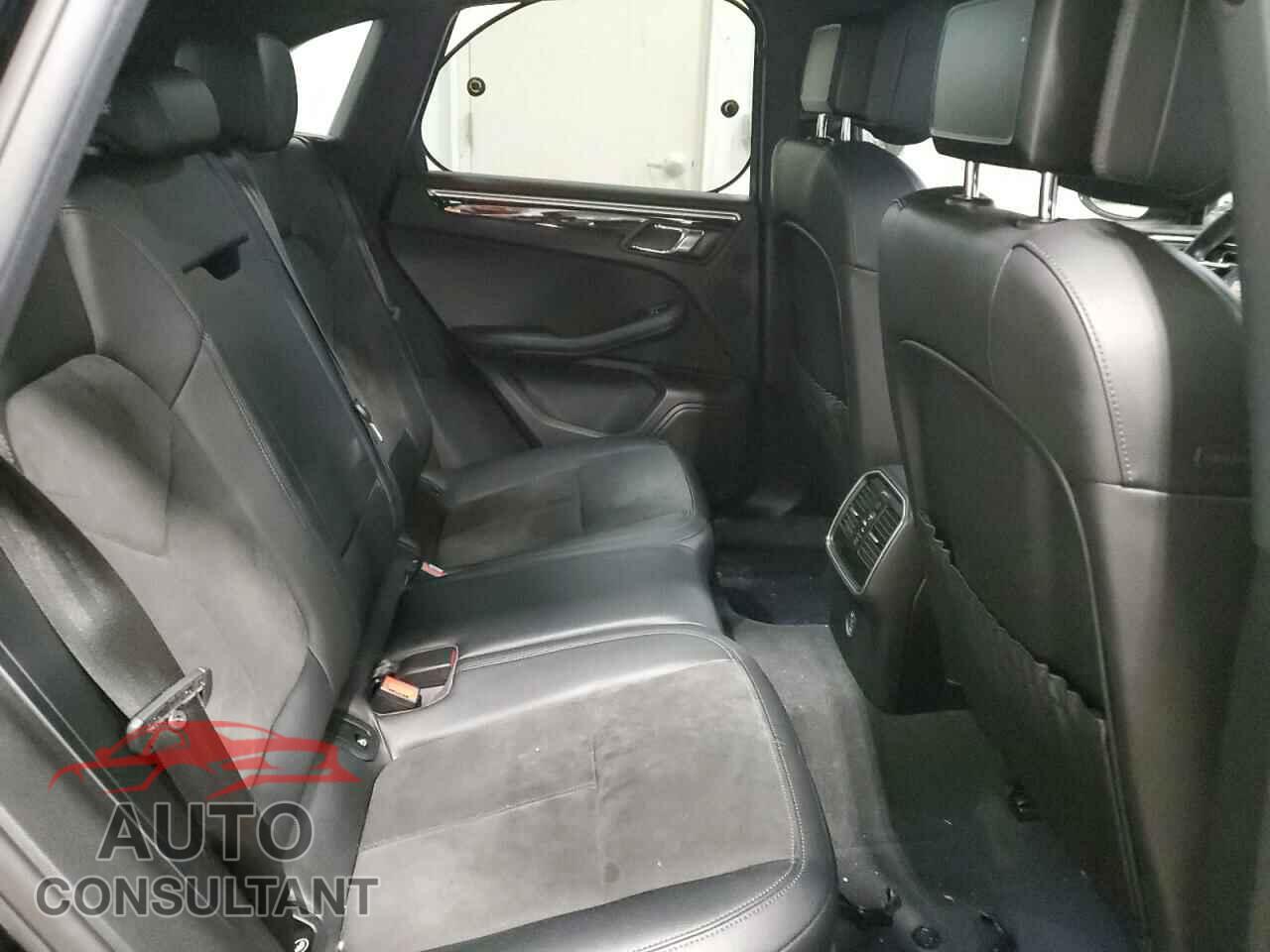 PORSCHE MACAN 2018 - WP1AA2A56JLB08080