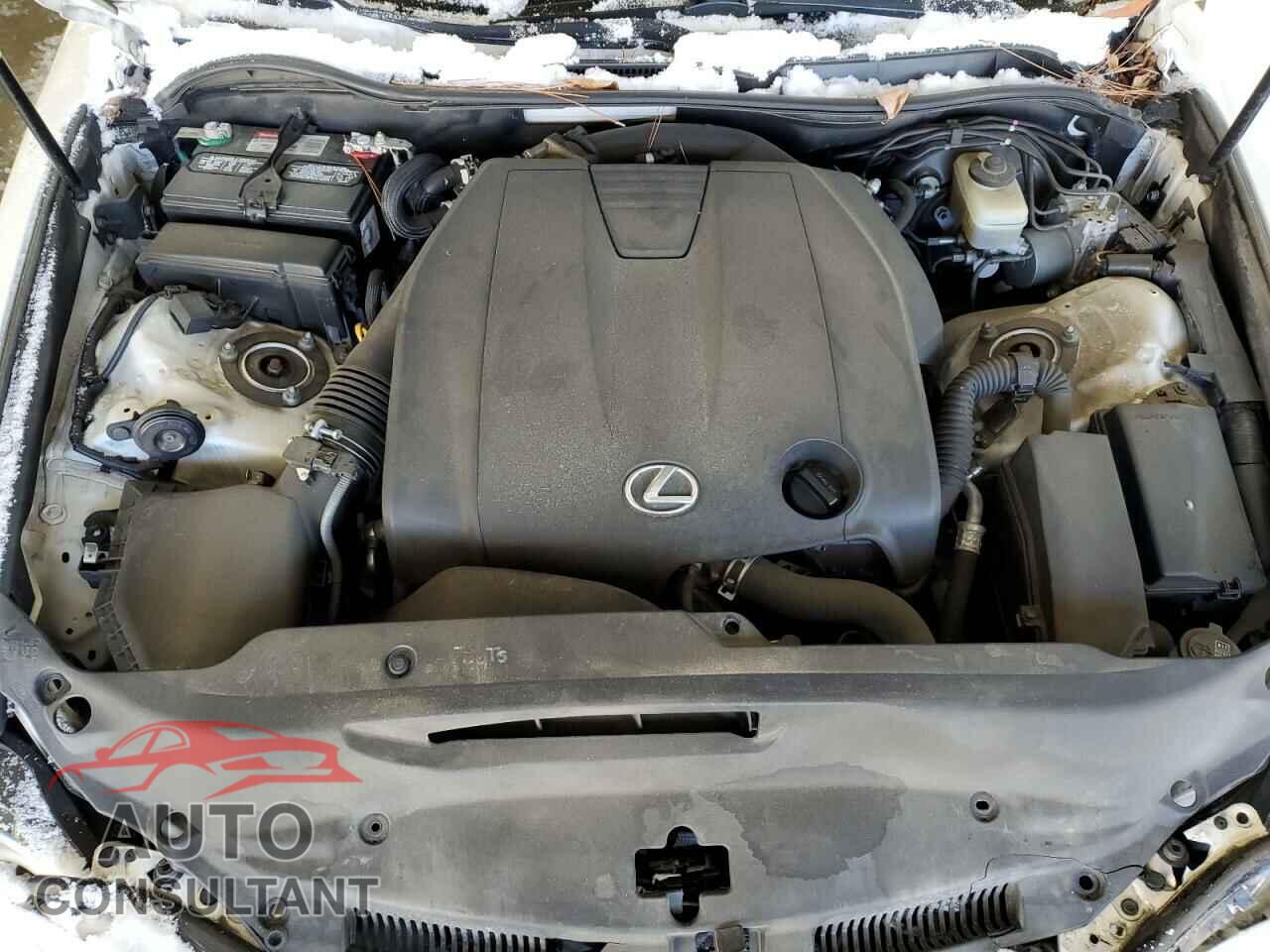 LEXUS IS 2015 - JTHCF1D27F5027574