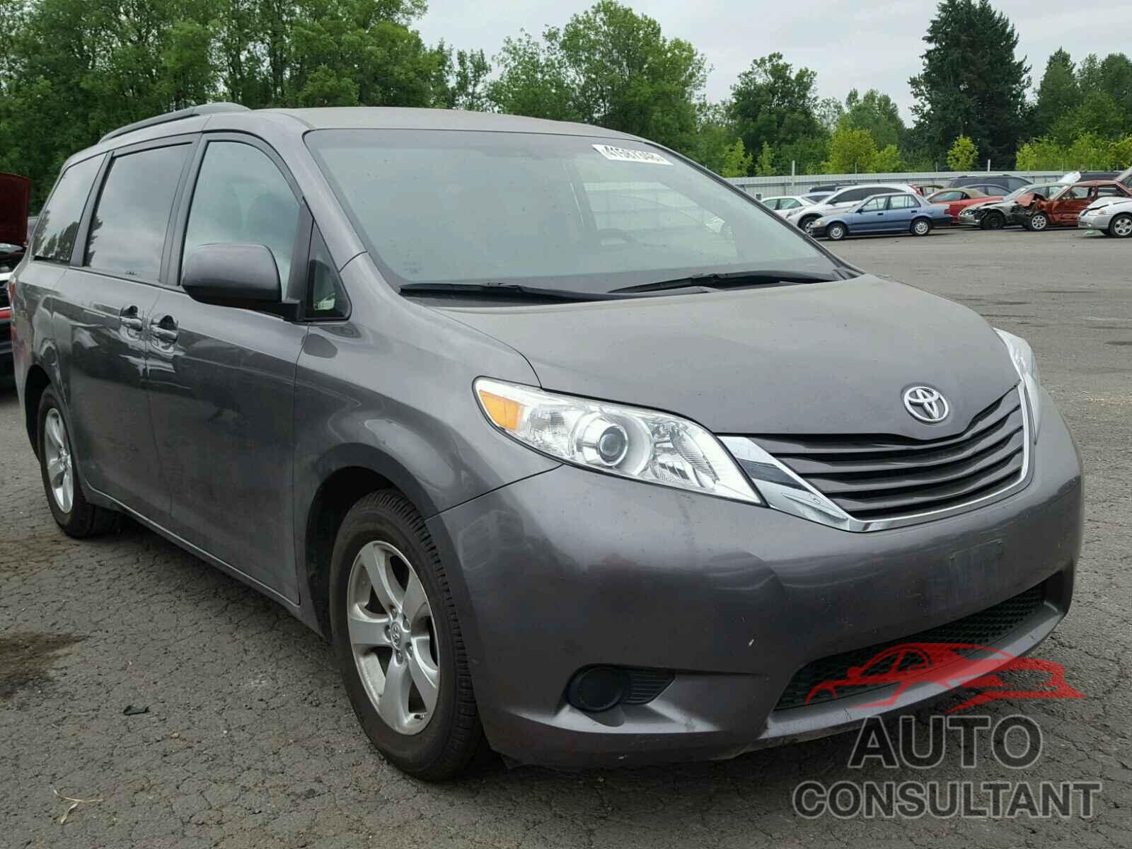 TOYOTA SIENNA LE 2017 - 5TDKZ3DC3HS823440