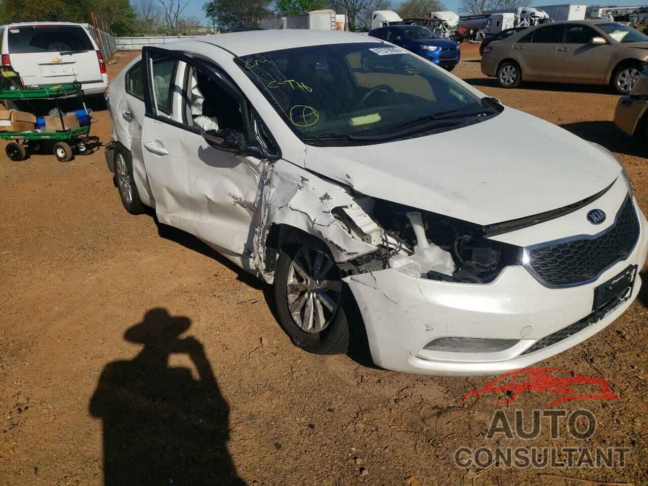 KIA FORTE 2016 - KNAFX4A69G5483871