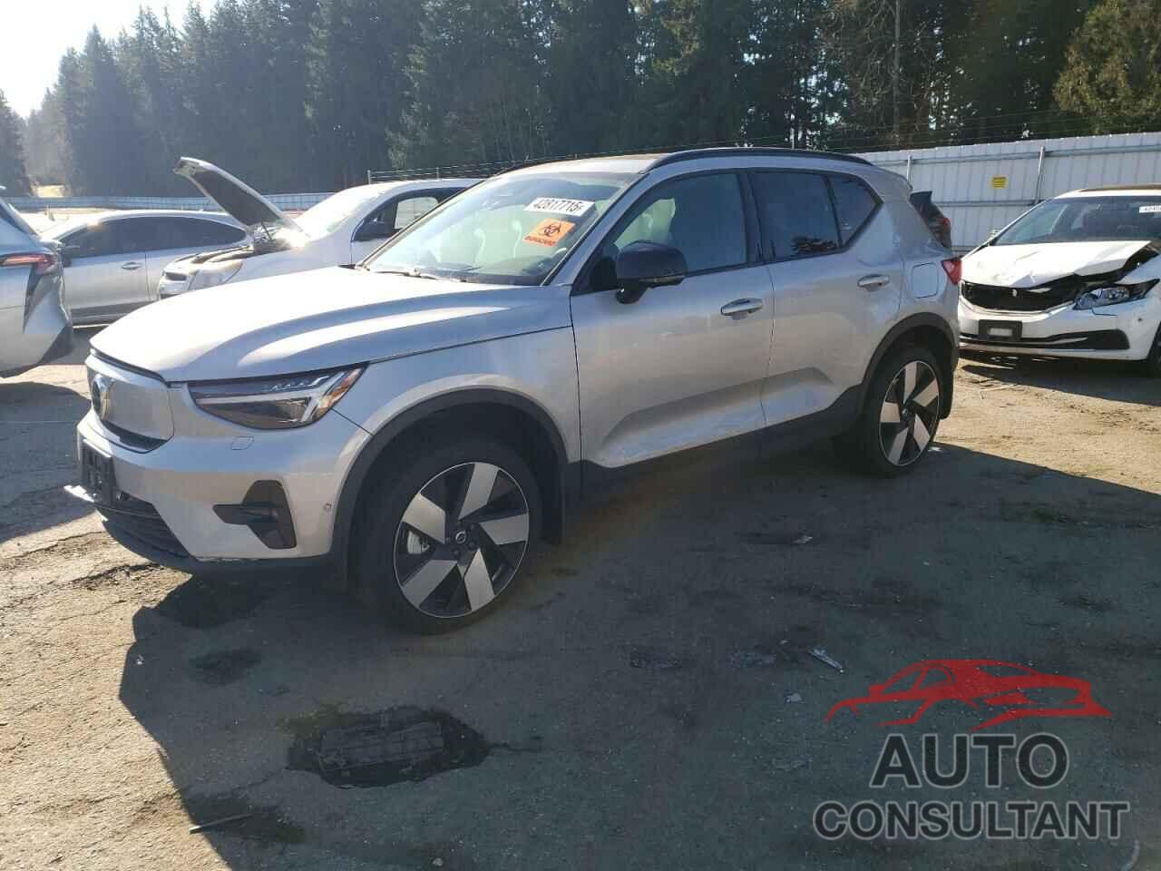 VOLVO XC40 2023 - YV4ED3UM0P2050319