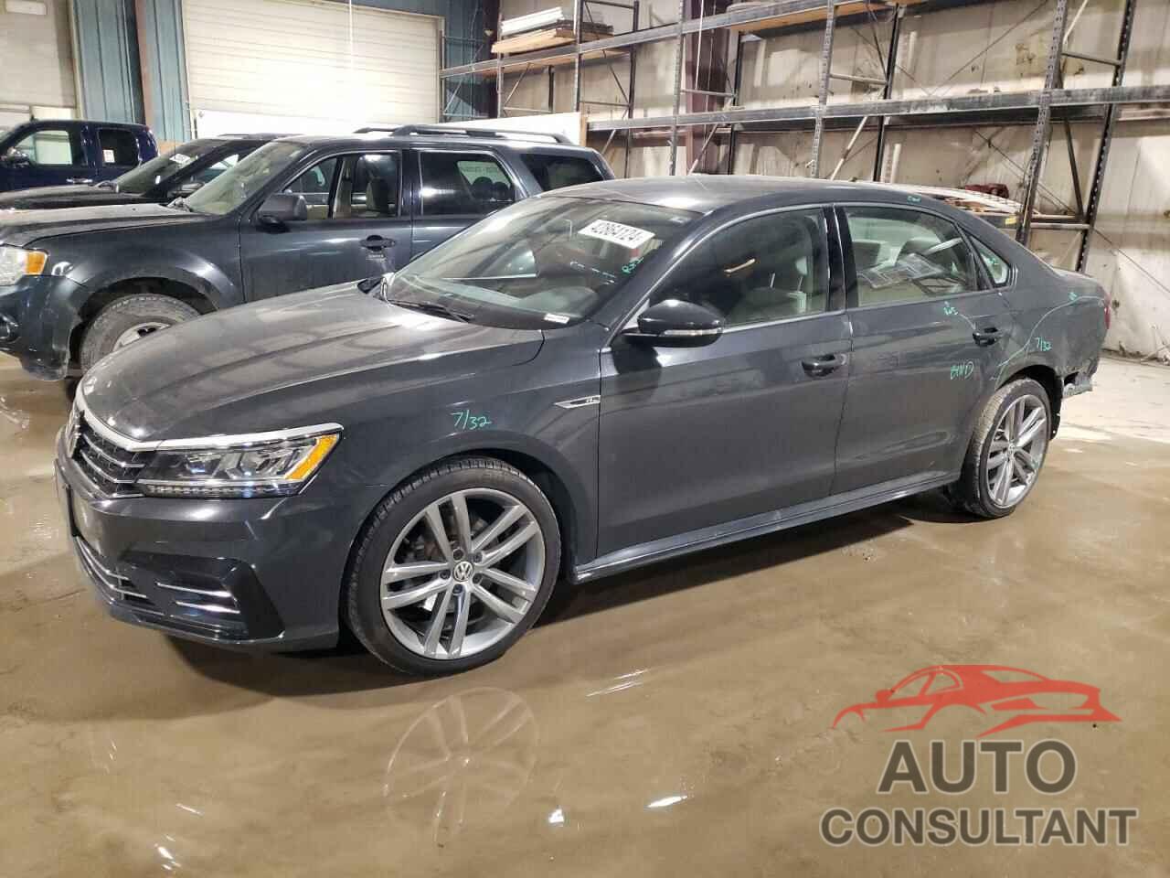 VOLKSWAGEN PASSAT 2018 - 1VWAA7A33JC005113