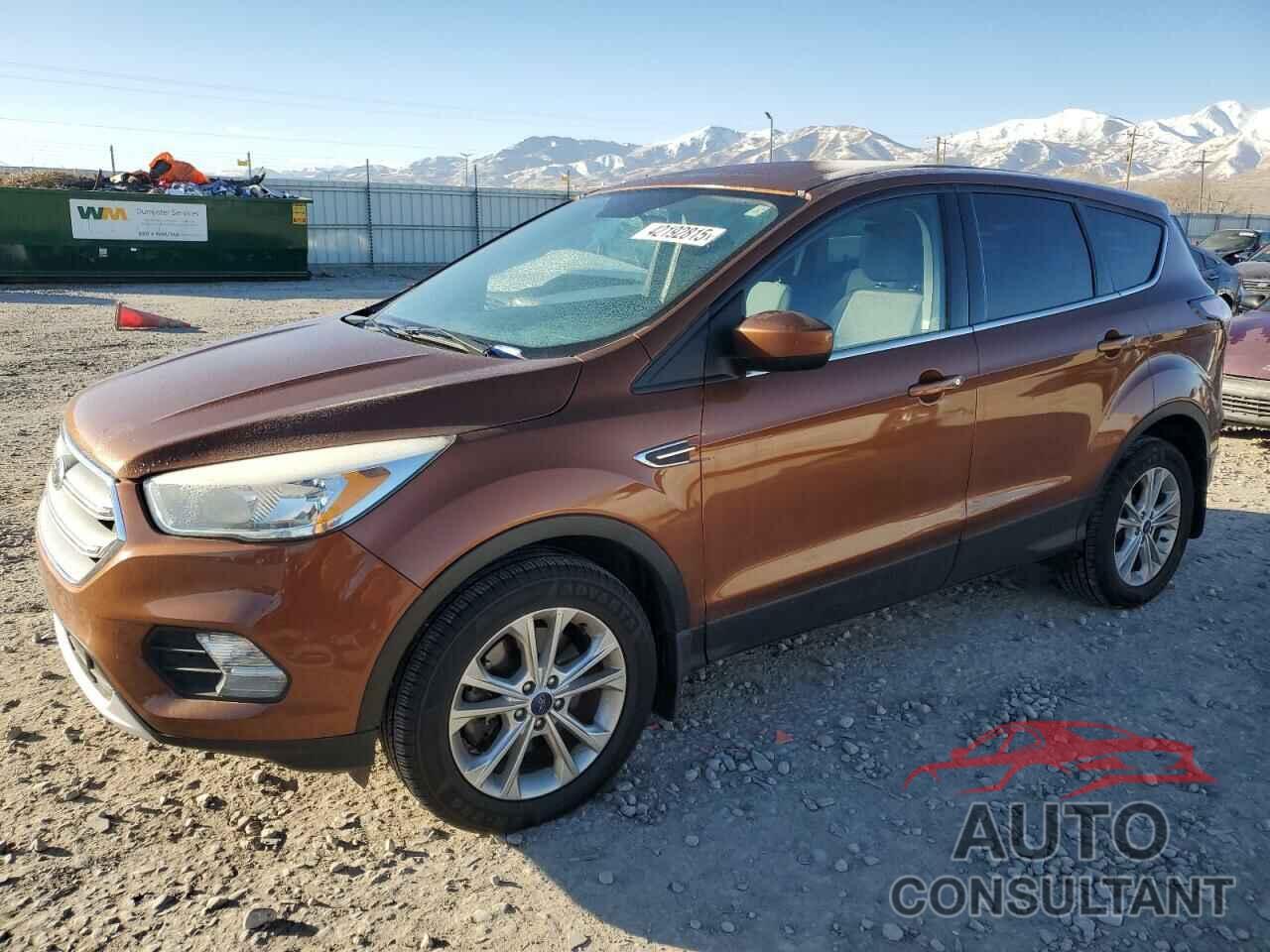 FORD ESCAPE 2017 - 1FMCU9GD5HUD12958