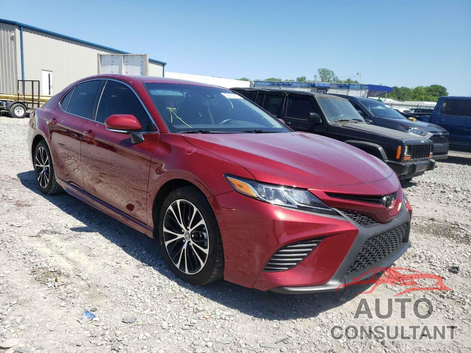 TOYOTA CAMRY 2018 - 4T1B11HK9JU605898