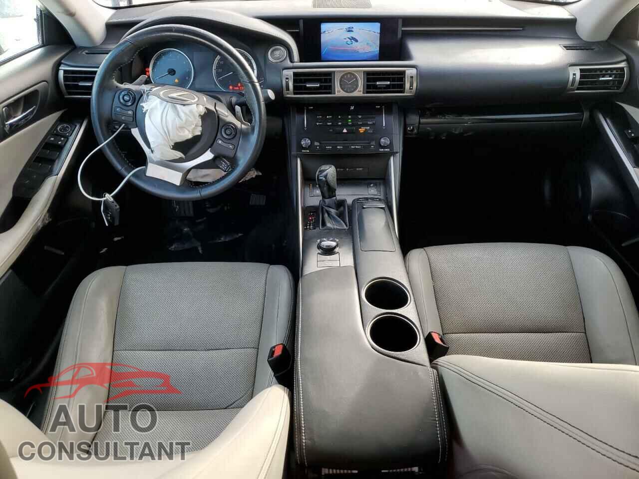 LEXUS IS 2014 - JTHCF1D20E5001056