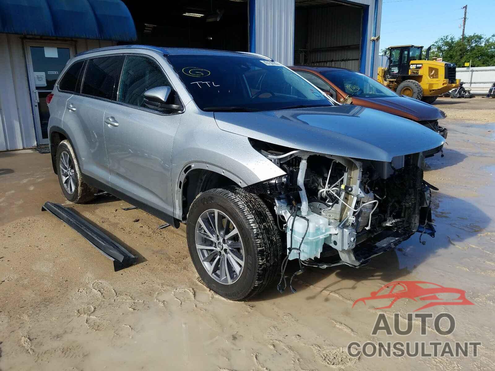 TOYOTA HIGHLANDER 2019 - 5TDKZRFH2KS561137