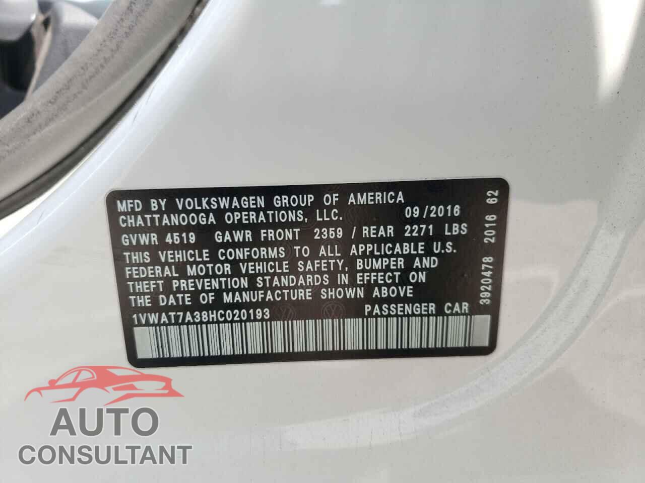VOLKSWAGEN PASSAT 2017 - 1VWAT7A38HC020193