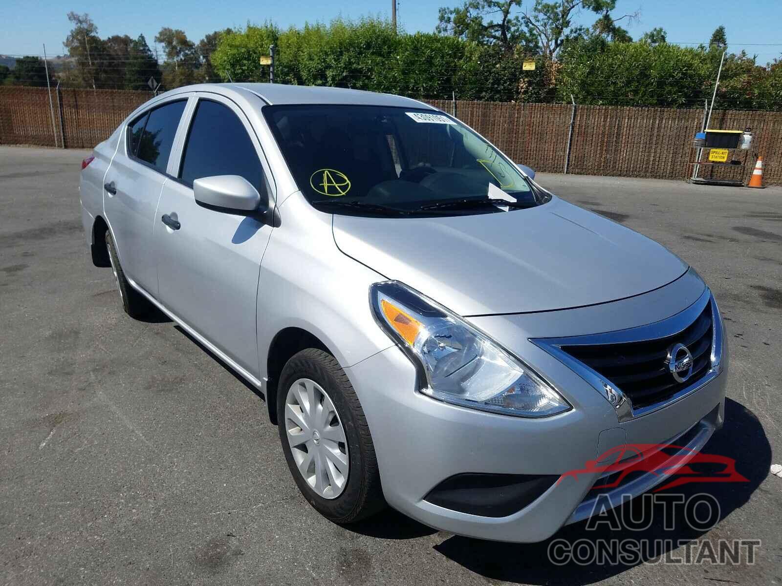 NISSAN VERSA 2019 - 3N1CN7AP3KL841757