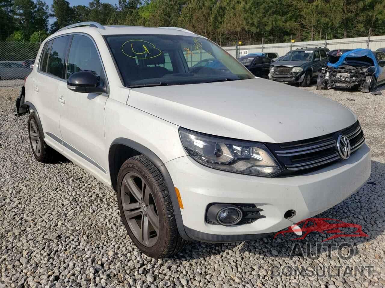 VOLKSWAGEN TIGUAN 2017 - WVGTV7AX8HK019071