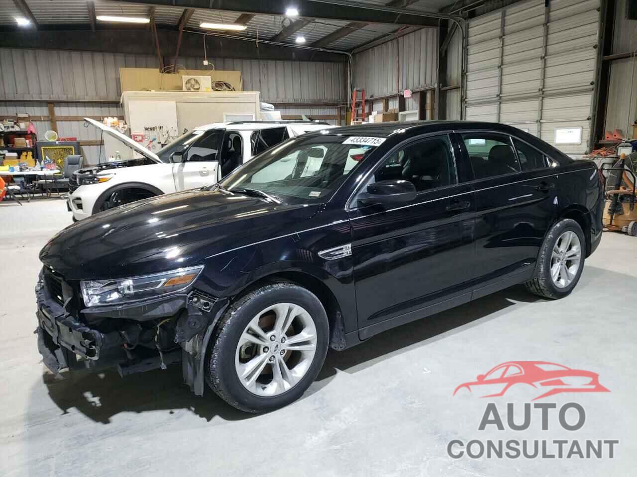 FORD TAURUS 2018 - 1FAHP2E85JG134817