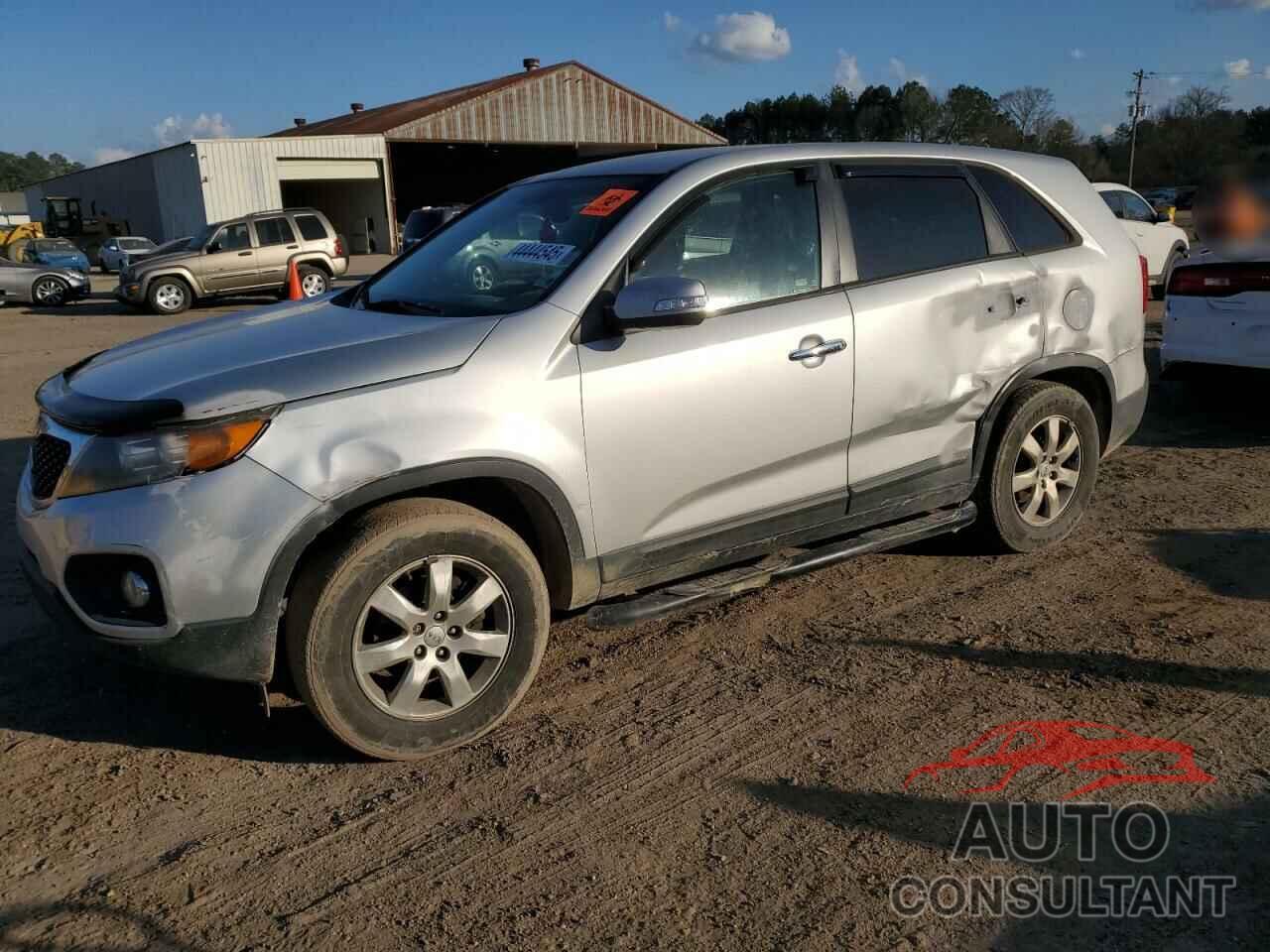KIA SORENTO 2013 - 5XYKT3A11DG407639