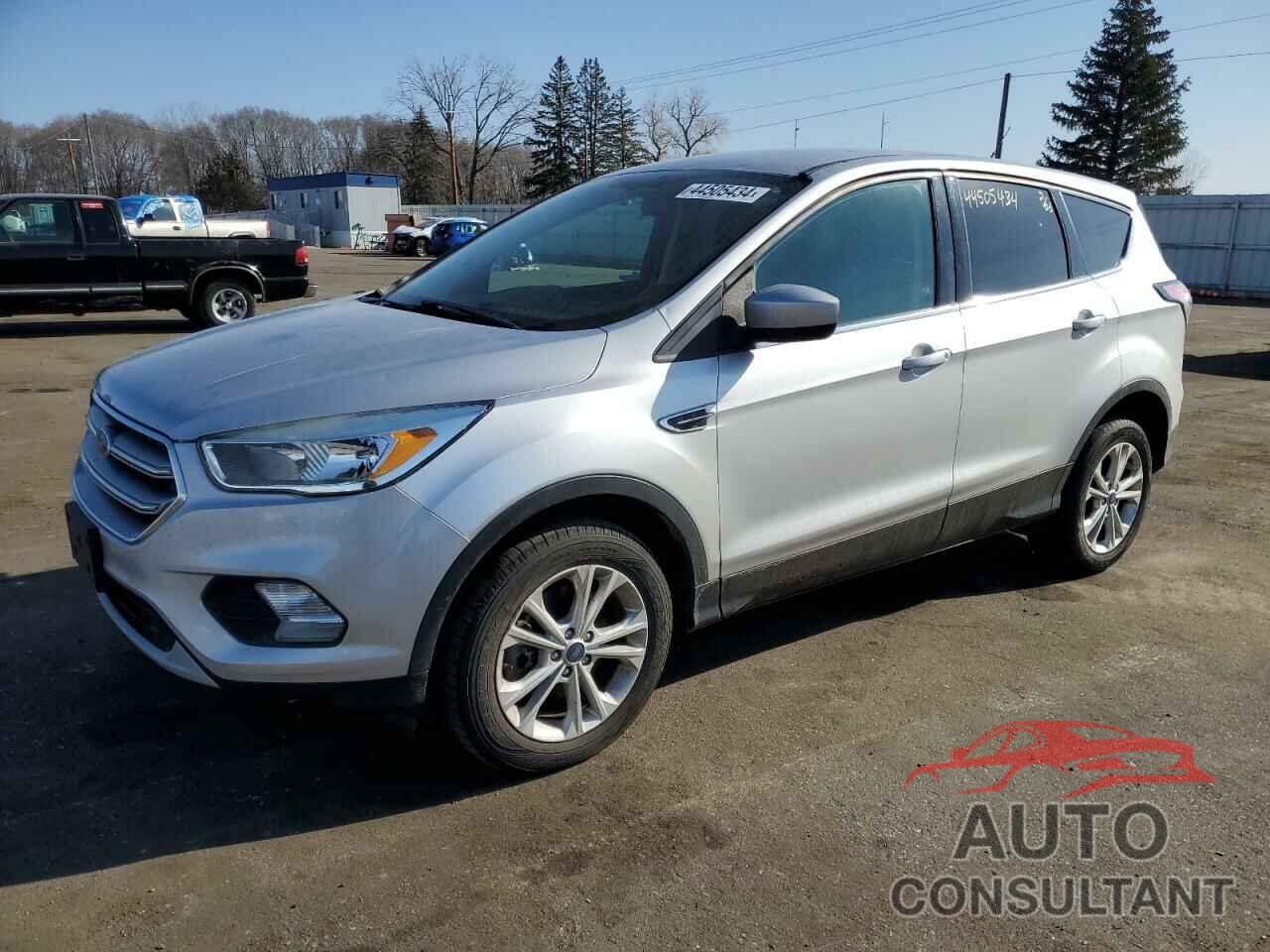 FORD ESCAPE 2017 - 1FMCU9GD5HUE48961