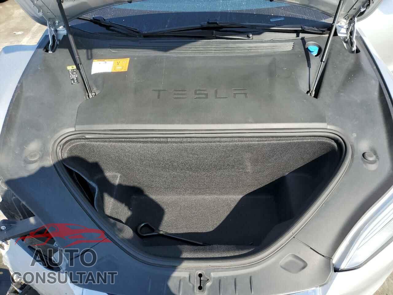 TESLA MODEL S 2018 - 5YJSA1E40JF265835