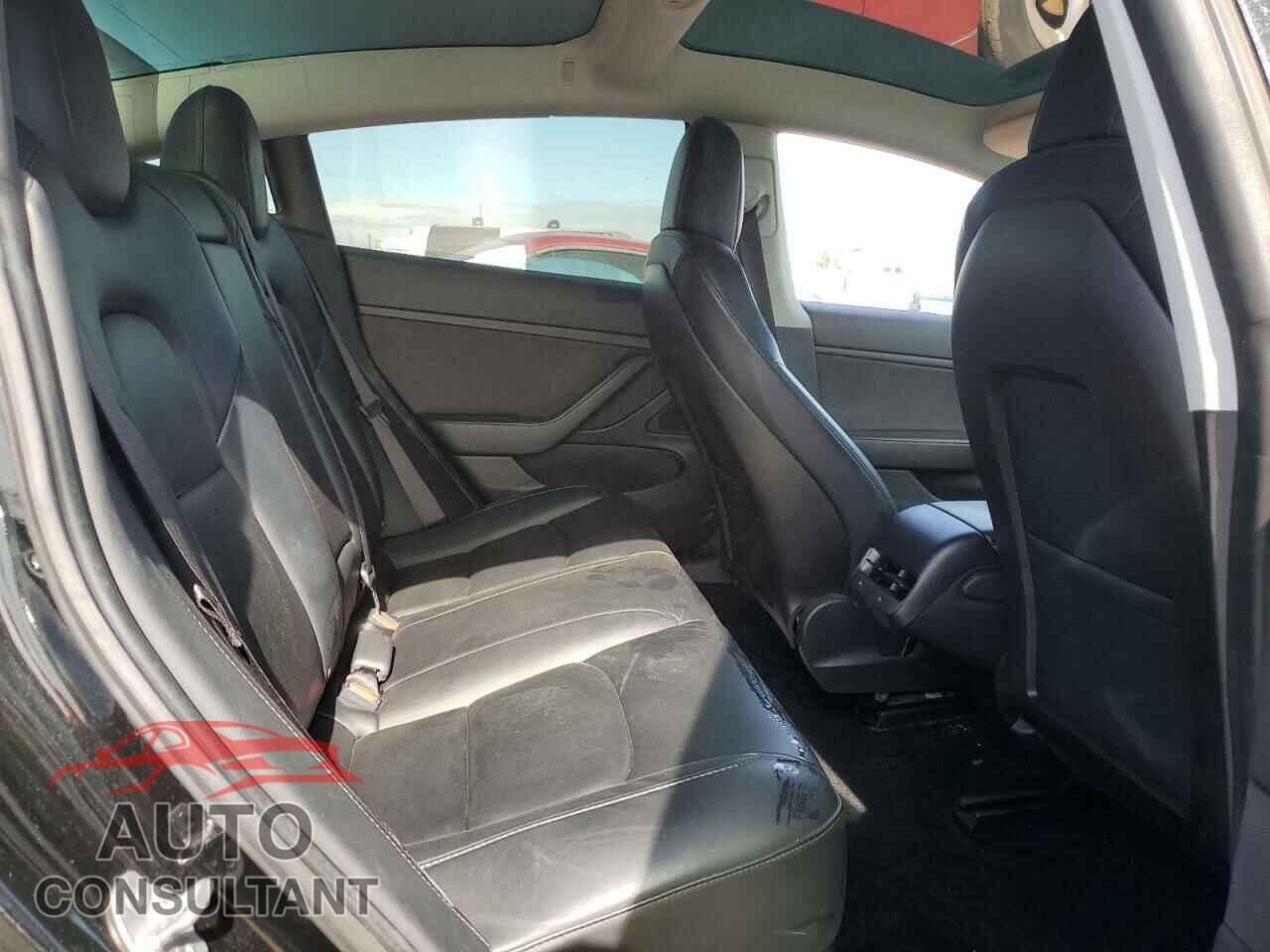 TESLA MODEL 3 2019 - 5YJ3E1EAXKF311719