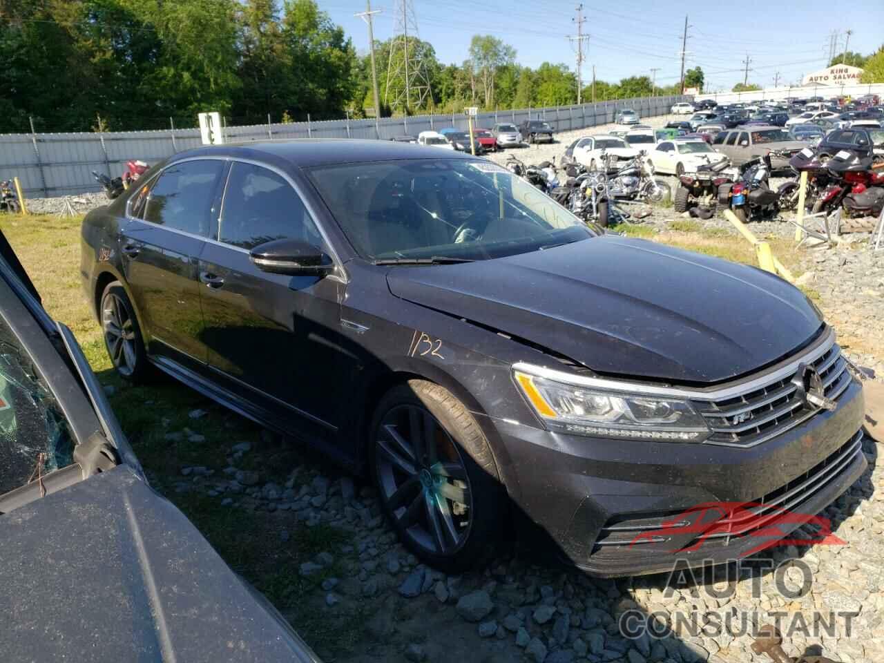 VOLKSWAGEN PASSAT 2017 - 1VWDT7A31HC081284