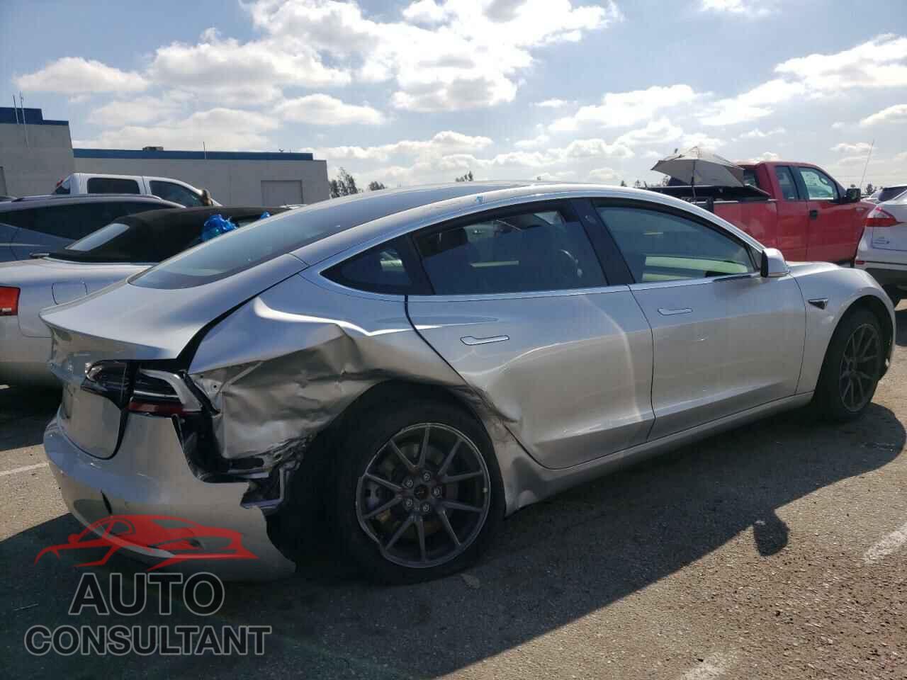 TESLA MODEL 3 2018 - 5YJ3E1EA3JF037231
