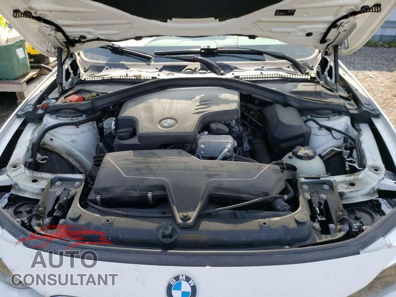 BMW 3 SERIES 2016 - WBA8E5G55GNU21676